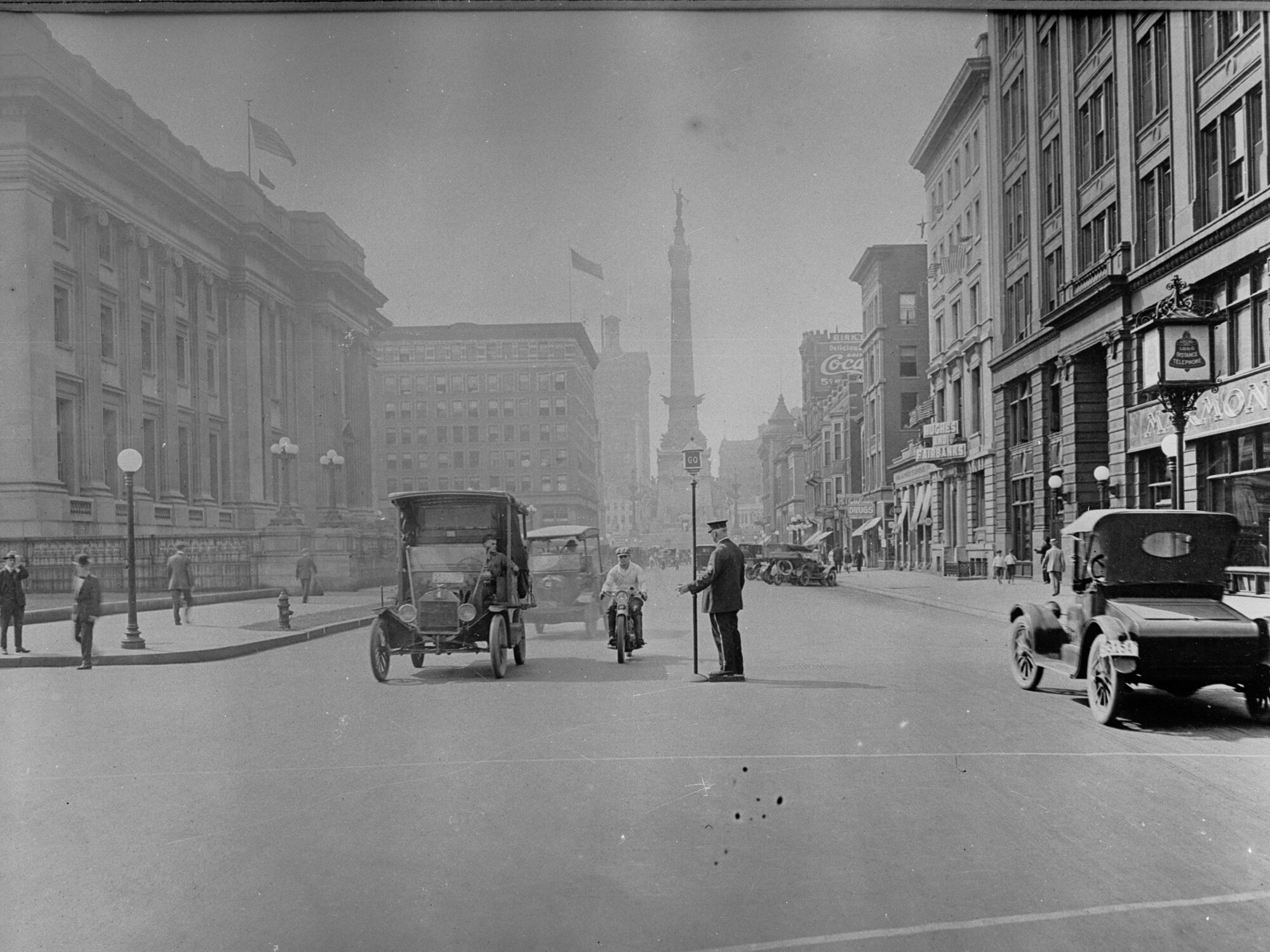 View of unknown street in USA - Town Planning photos USA