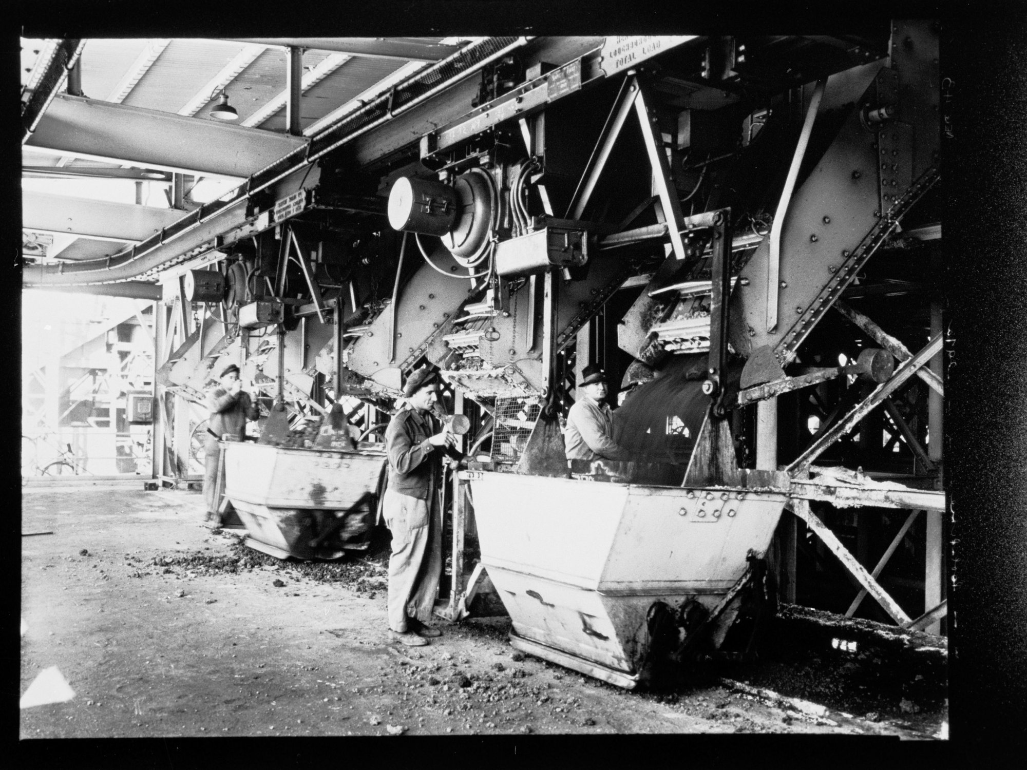 Port Pirie - men using industrial machinery