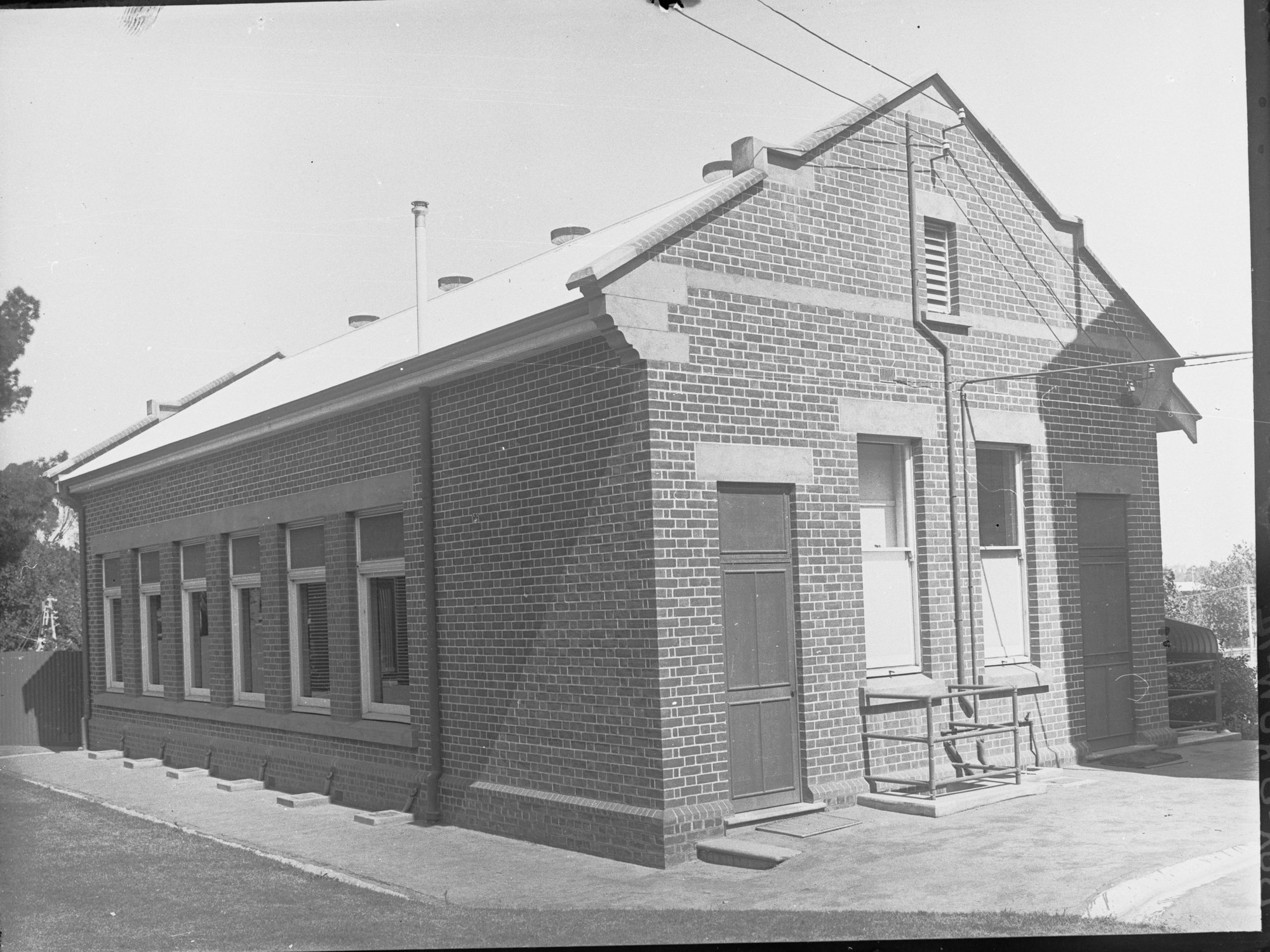 NO INFORMATION RECORDED - Picture of Building