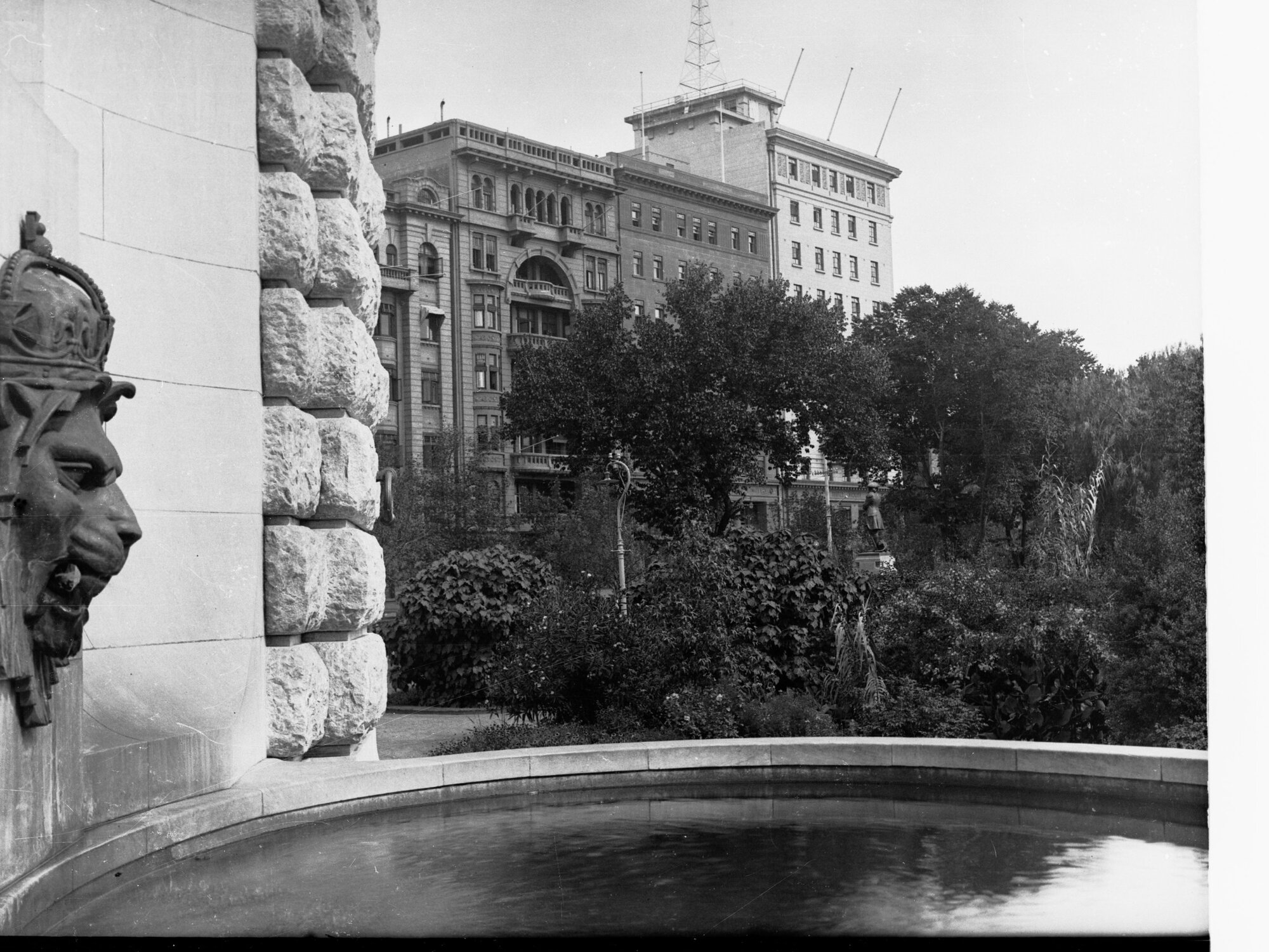North Terrace Showing National Memorial