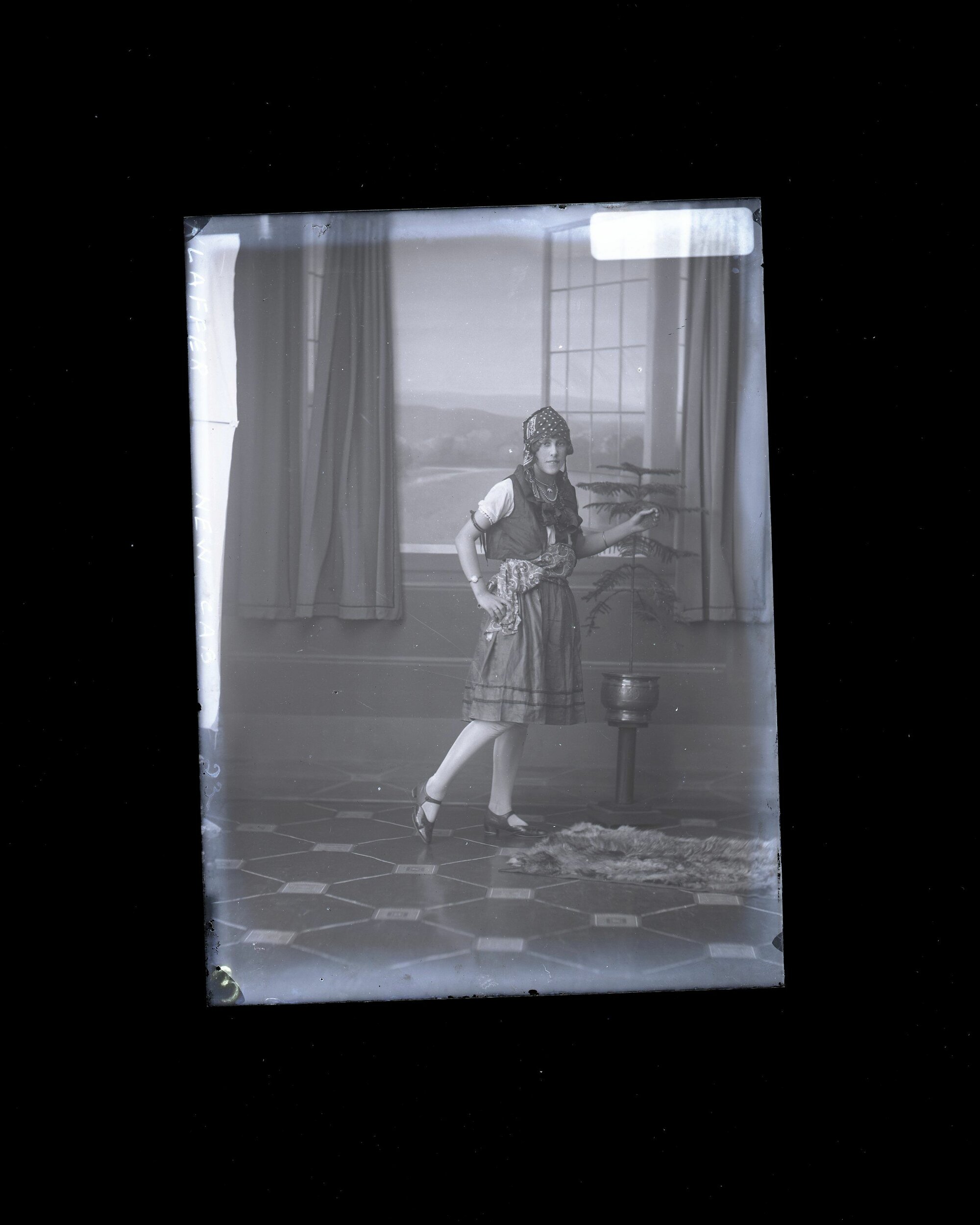 Woman - Klaffer