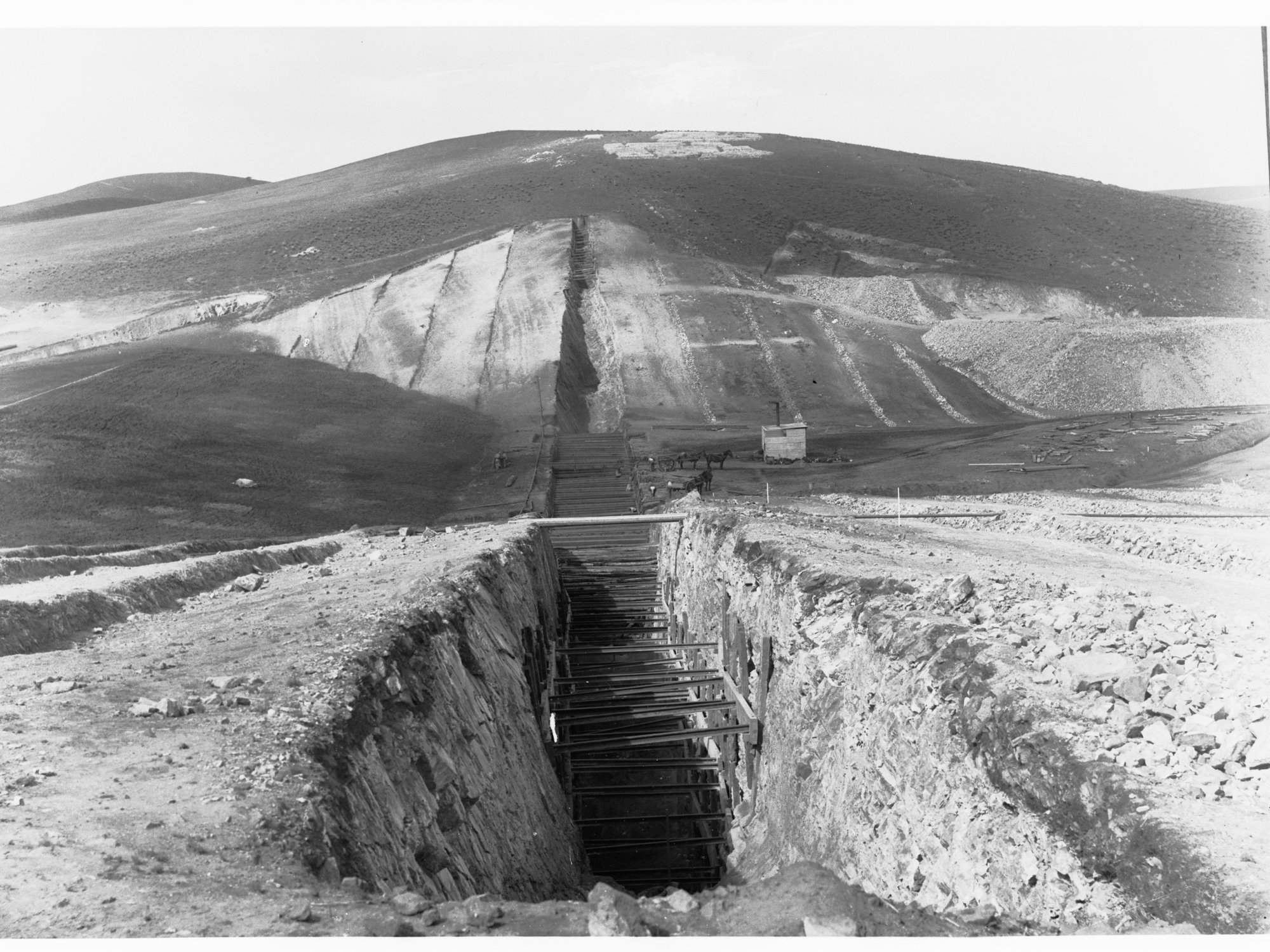 Bundaleer Reservoir Construction c1898