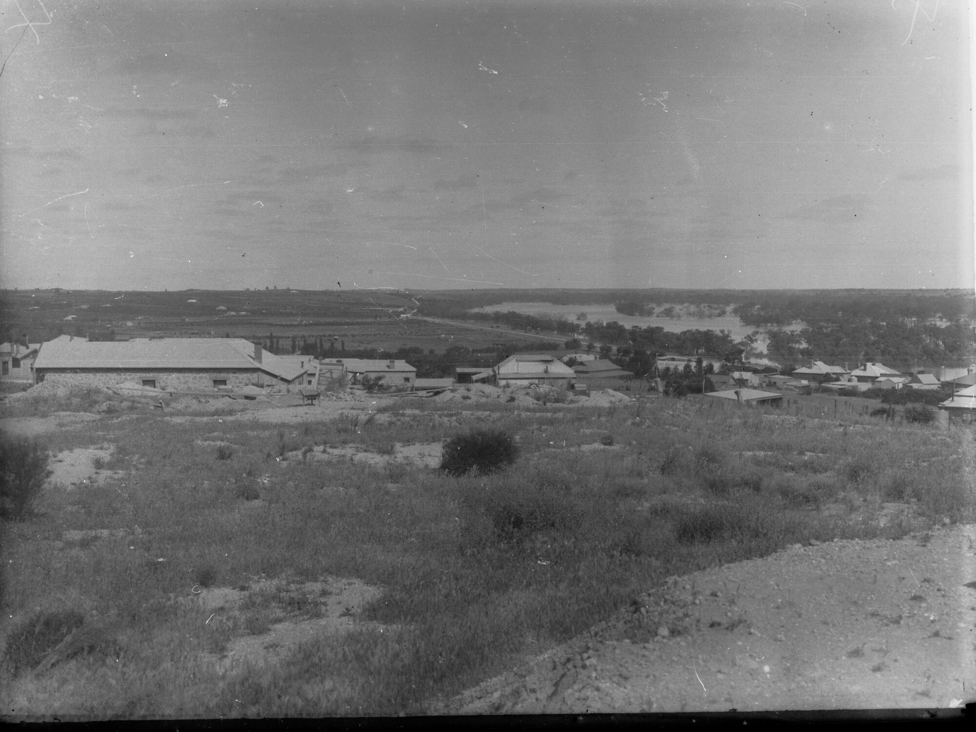 Waikerie from town tank