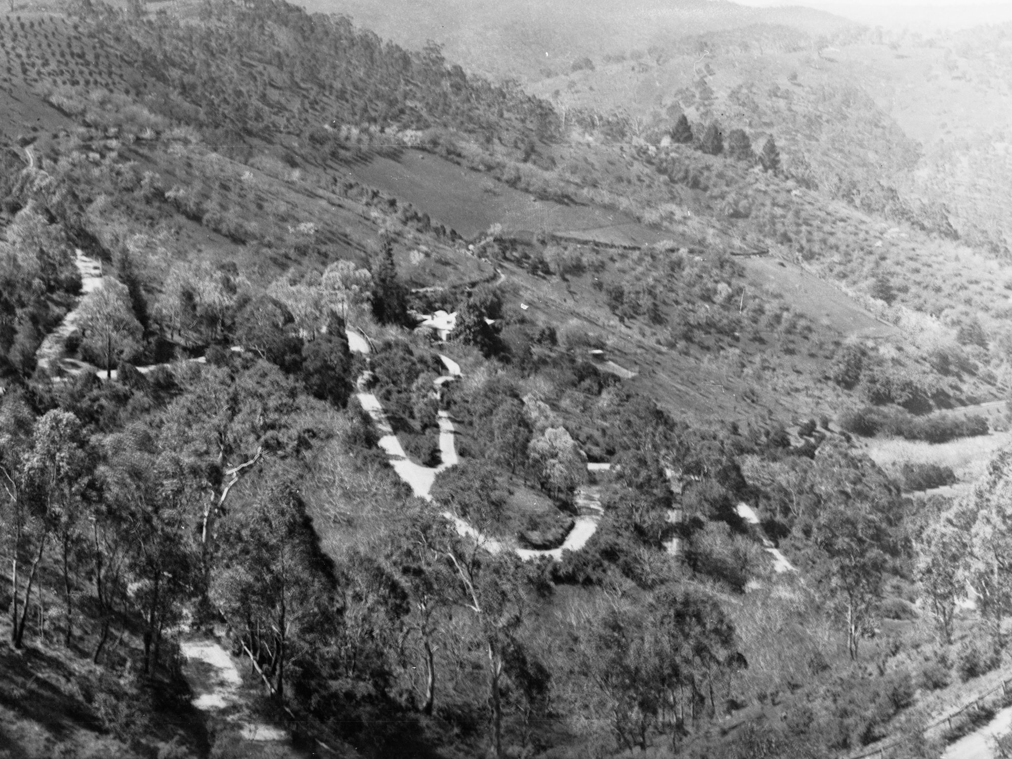 Corkscrew Road, Montacute