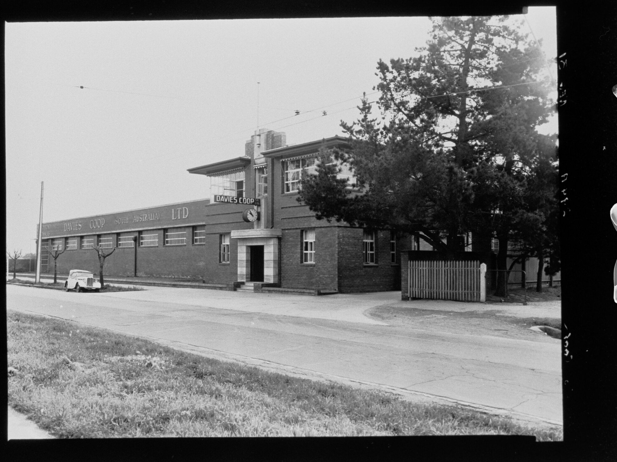 Davies Coop South Australia Ltd - exterior of building