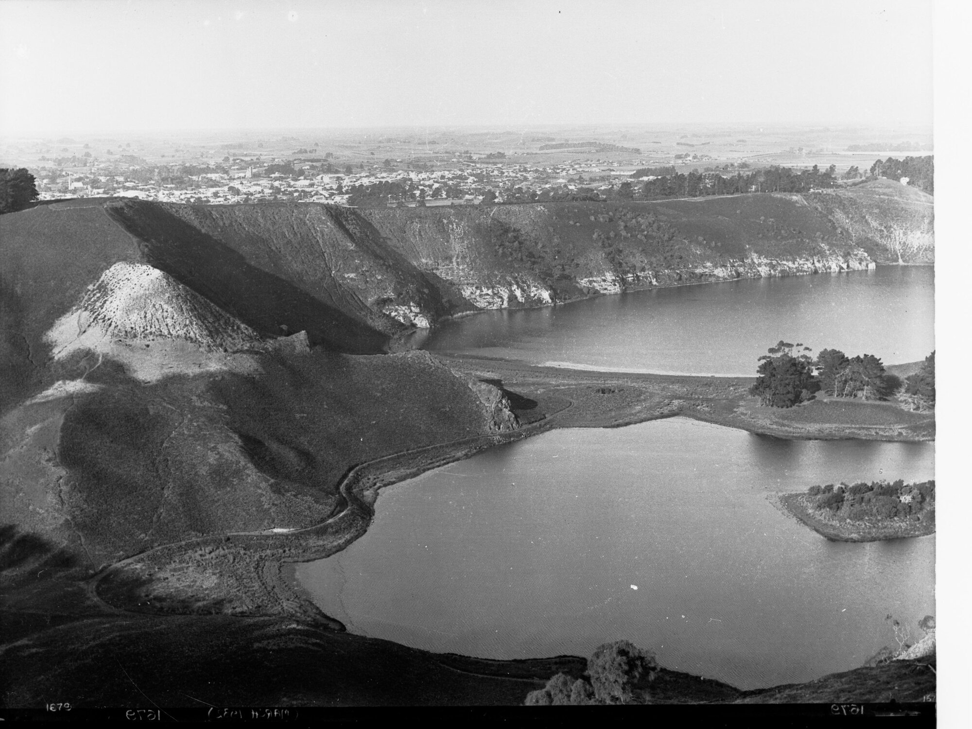 Browne and Valley Lakes at Mount Gambier
