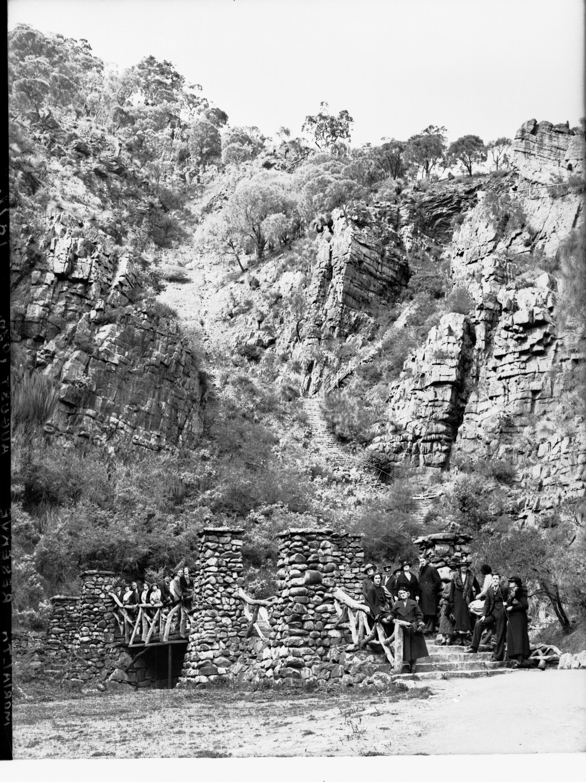 Morialta Reserve Showing People Gathered on Steps