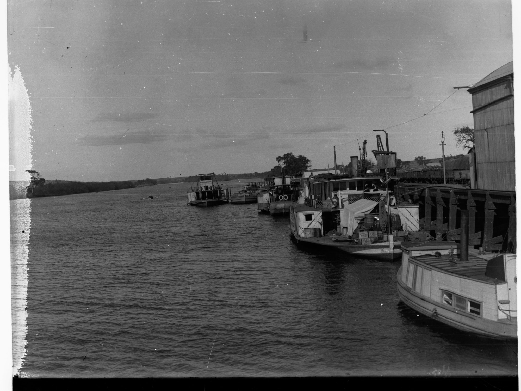 Murray Bridge Showing Paddlesteamers on the River