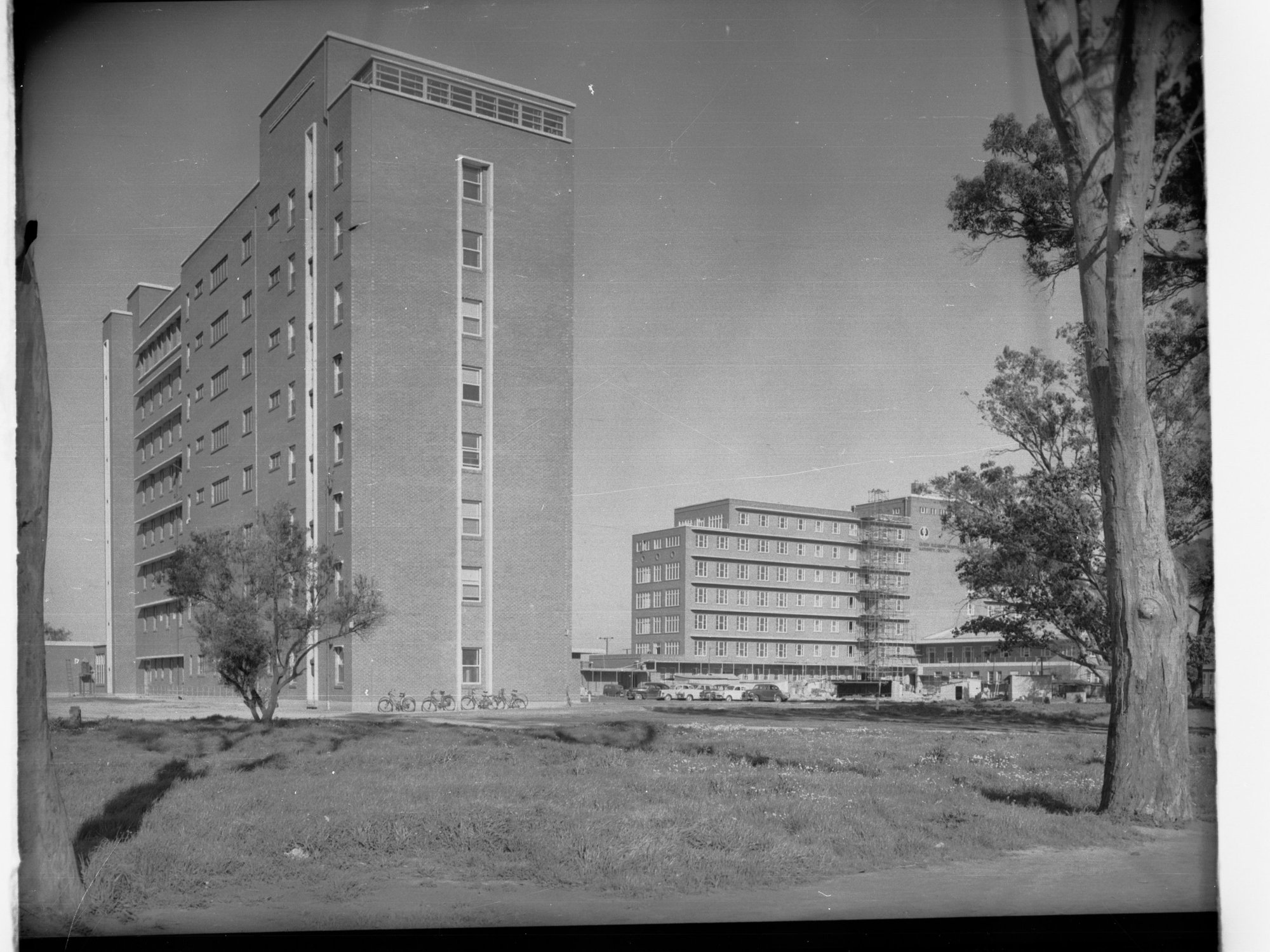 Queen Elizabeth Hospital During Construction