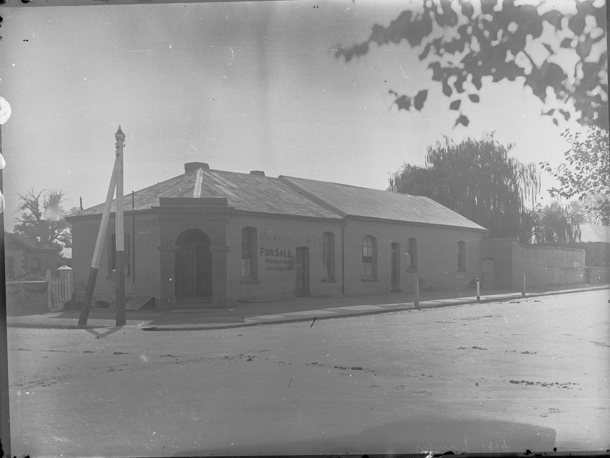 Vintage Shades Hotel,  north-east corner, intersection of William and Elizabeth Street, Norwood