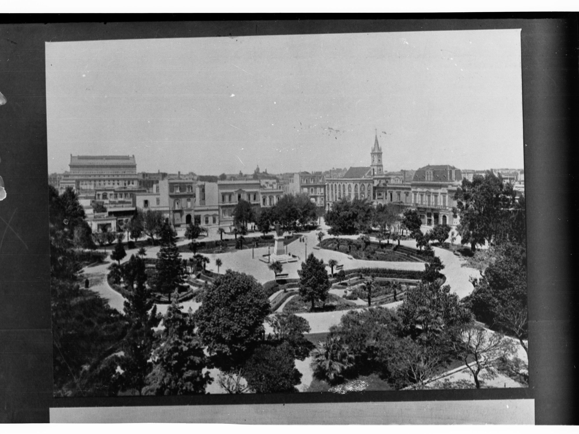 City in South America Featuring Central Gardens