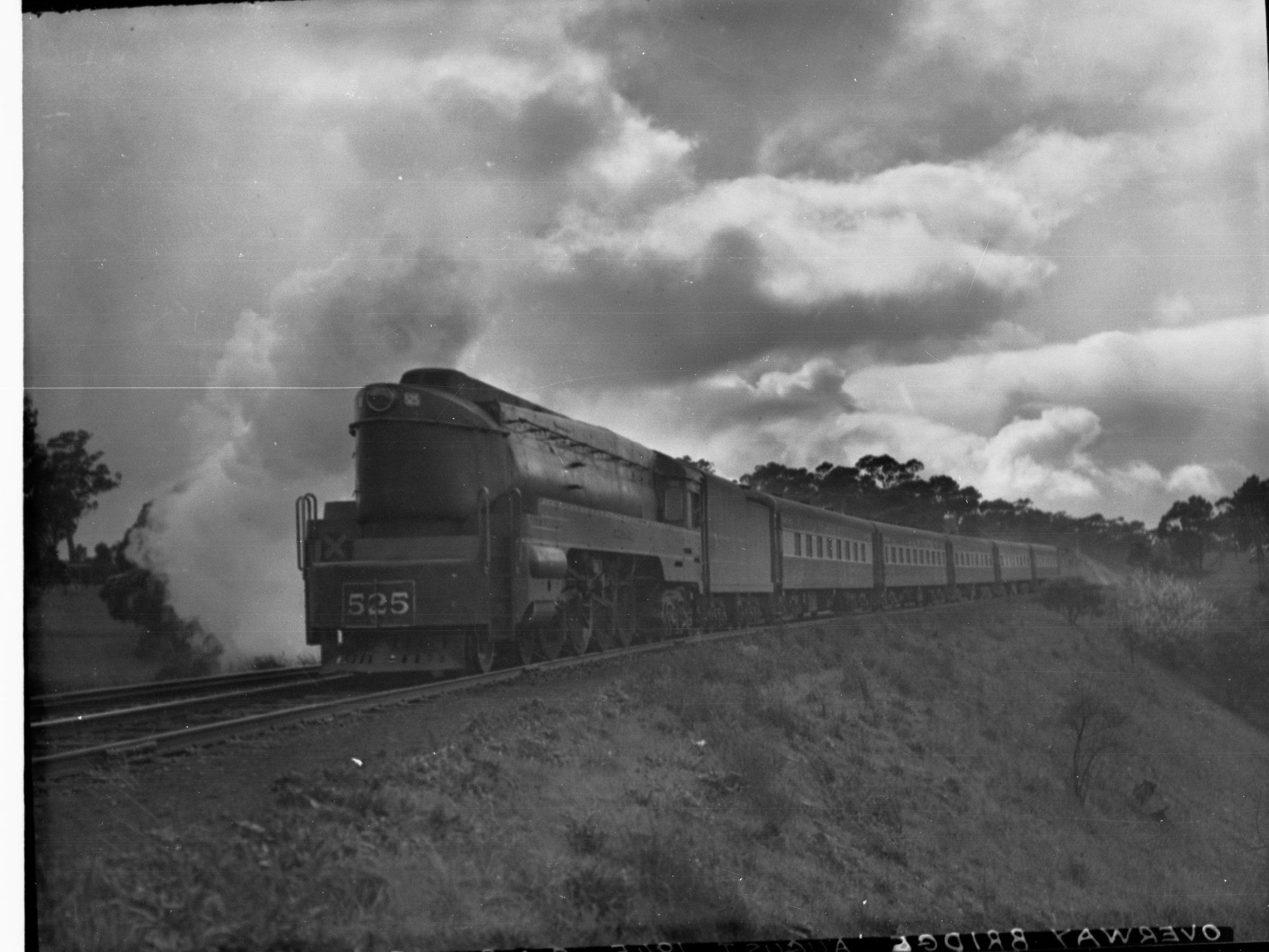Overway Bridge, shows Engine no. 525 'Sir Willoughby Norrie'