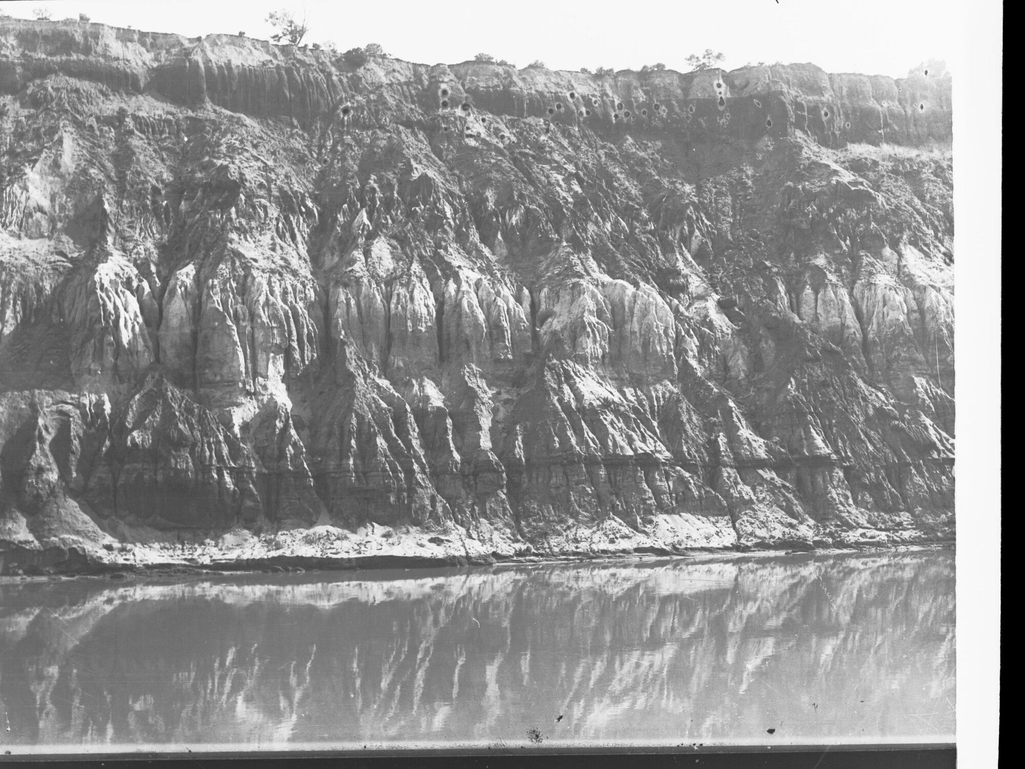 Cliffs, River Murray near Morgan
