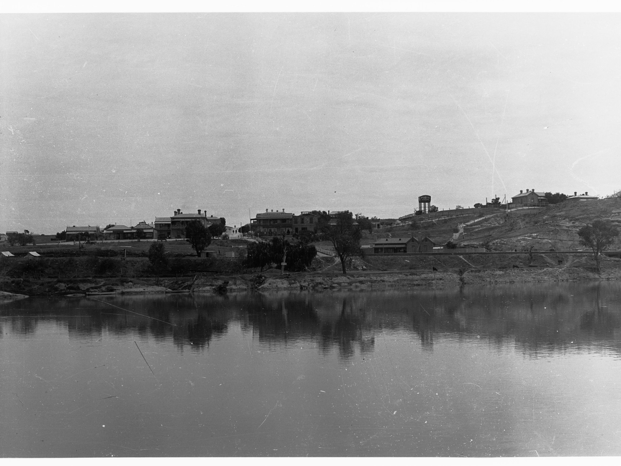 Township of Morgan, South Australia
viewed from Murray River
