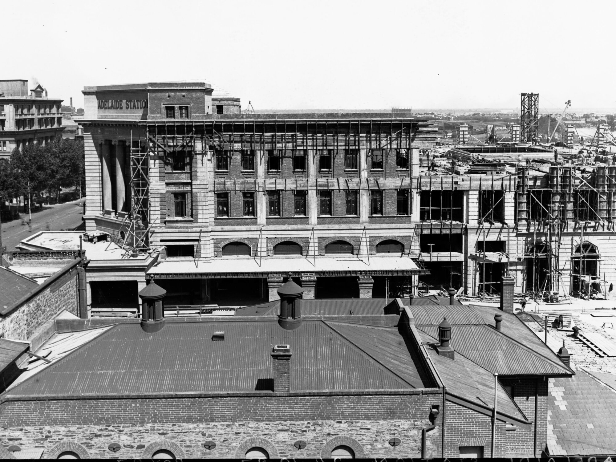 Construction of Adelaide Railway Station