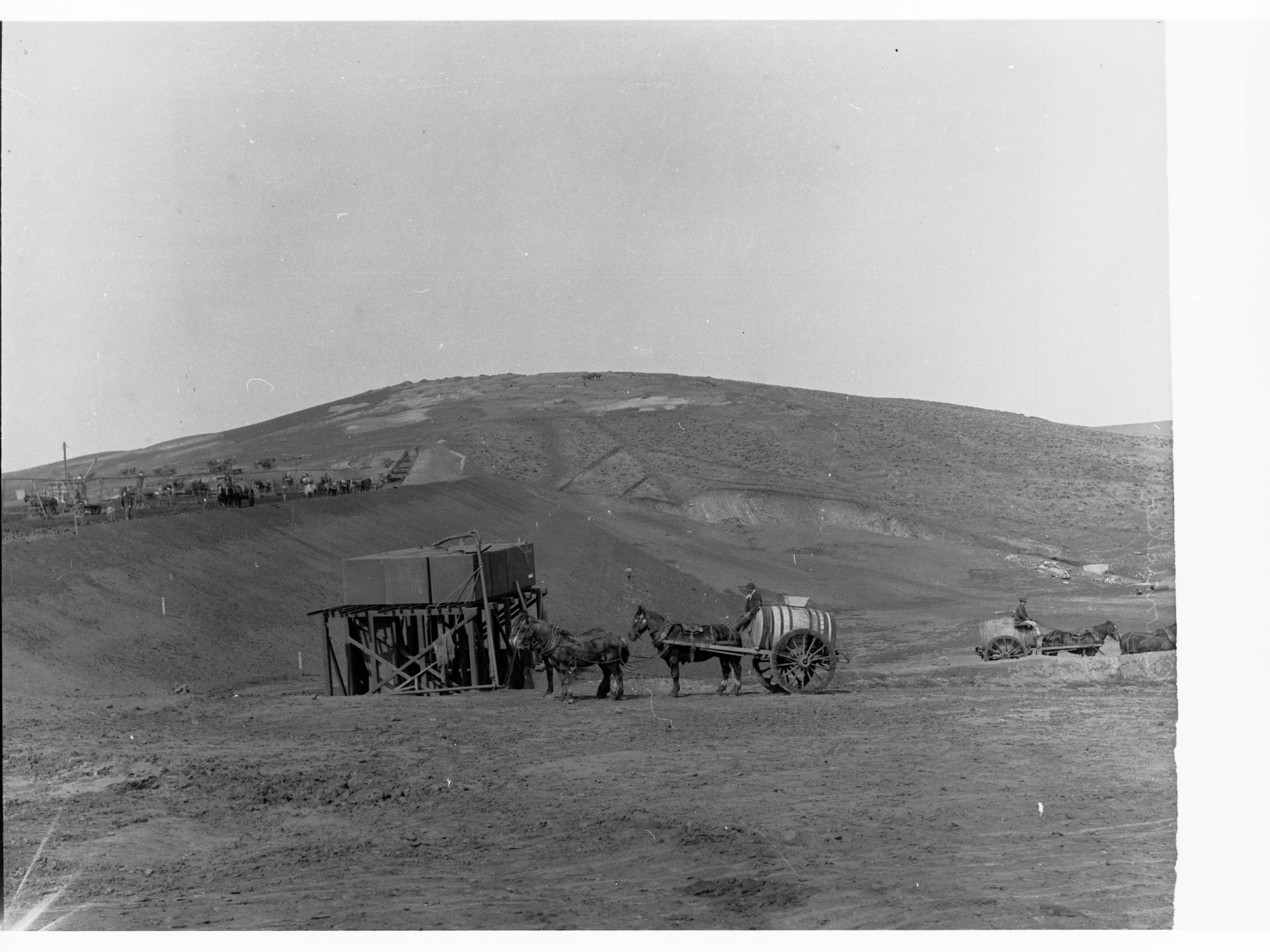 Bundaleer dam under construction