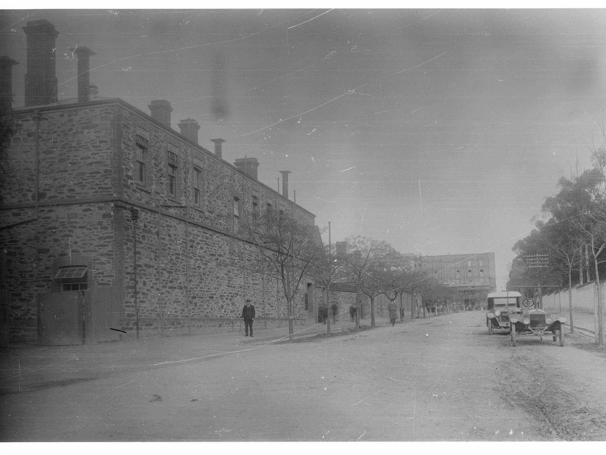Kintore Avenue Looking South