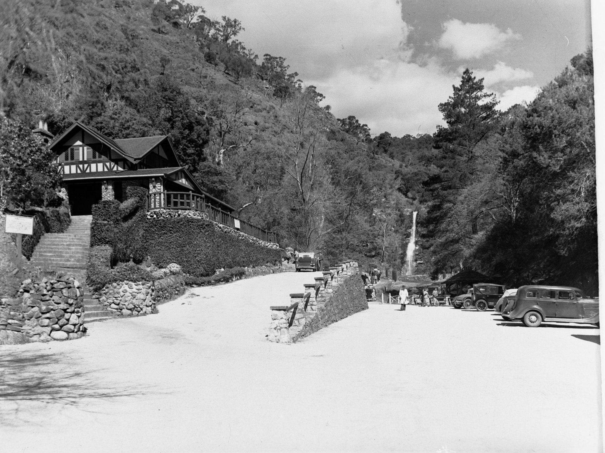 Waterfall Gully Kiosk Showing Automobiles