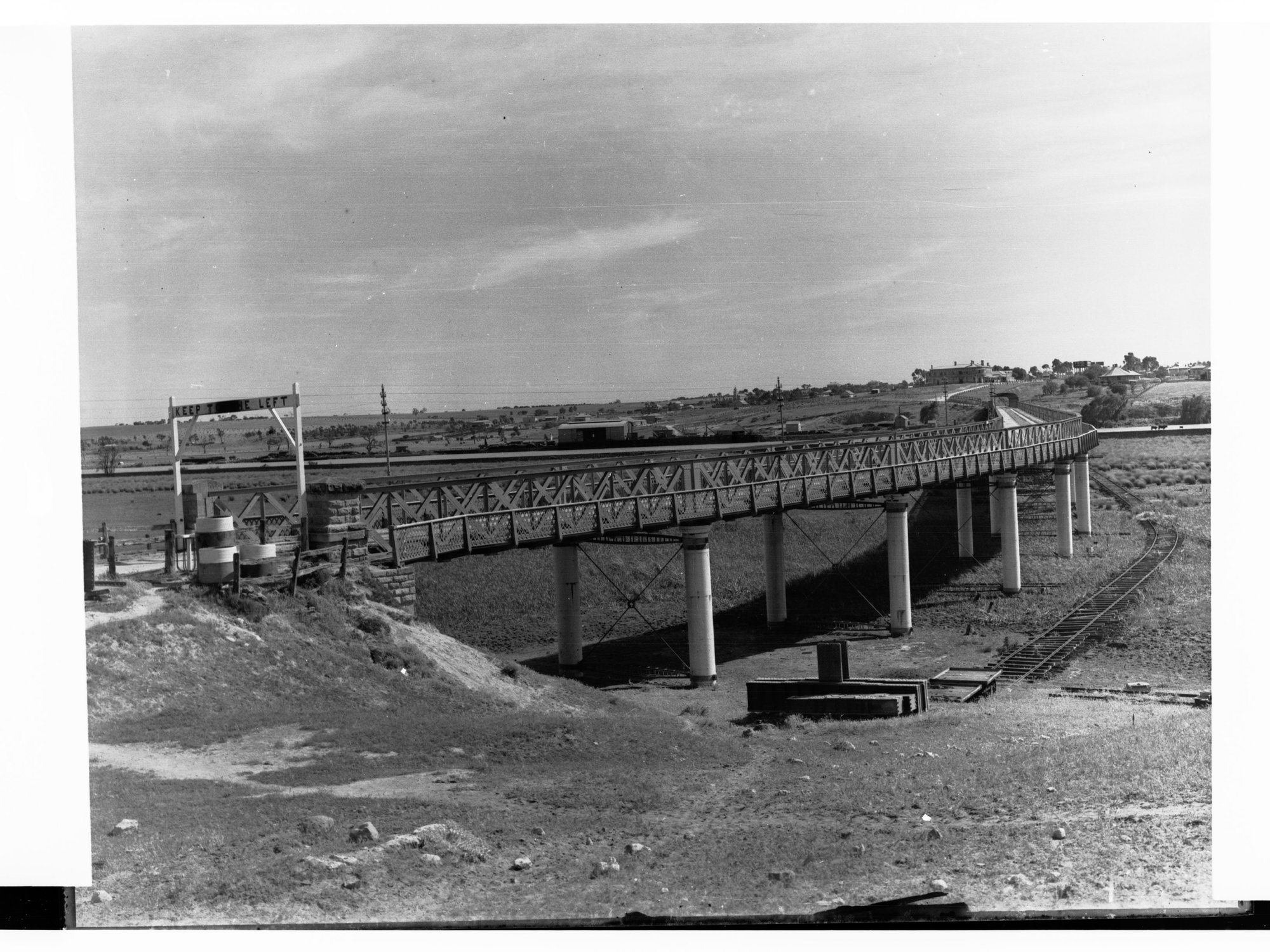Murray Bridge Showing Town in Background