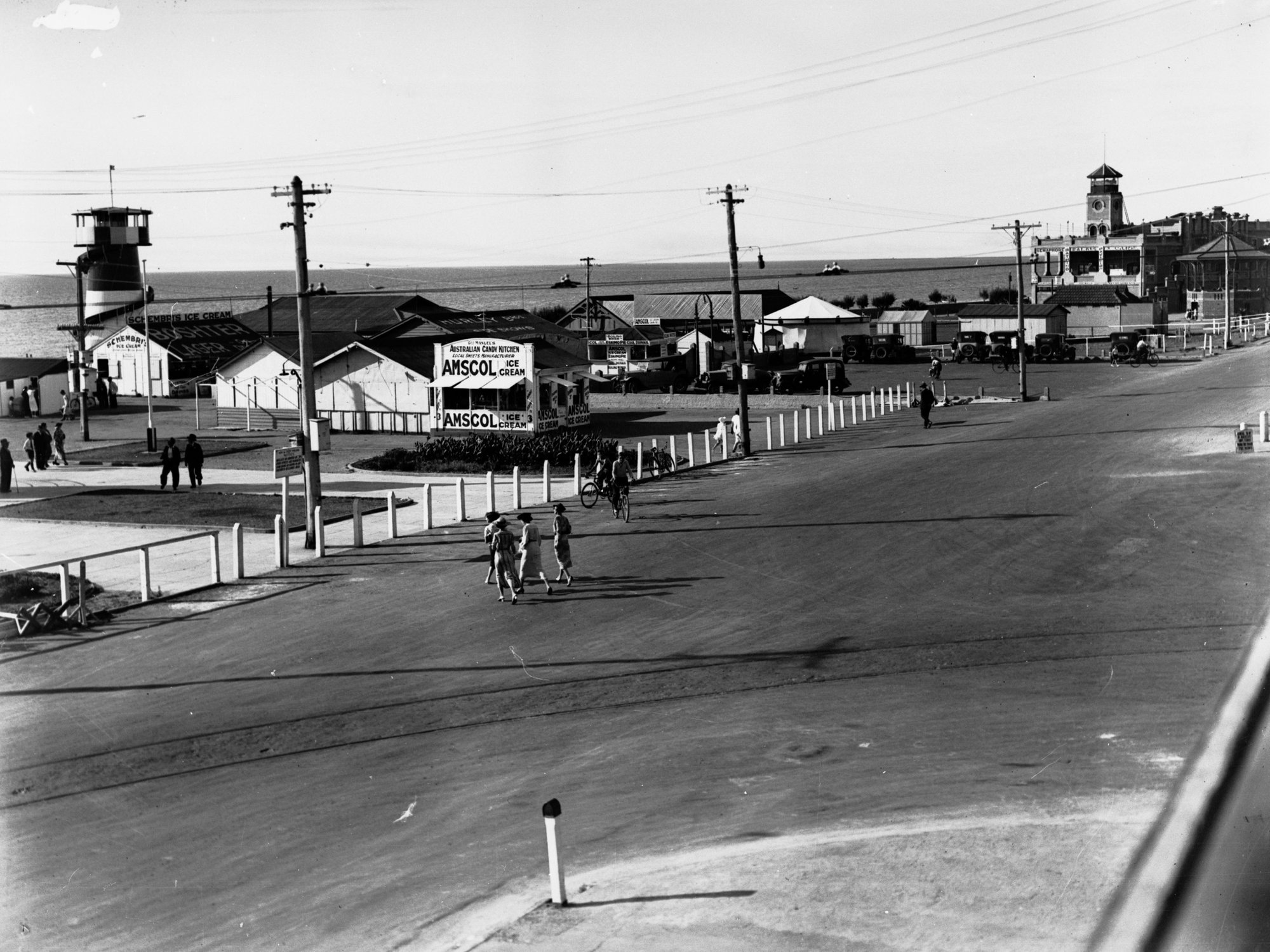 Semaphore showing parking area and jetty