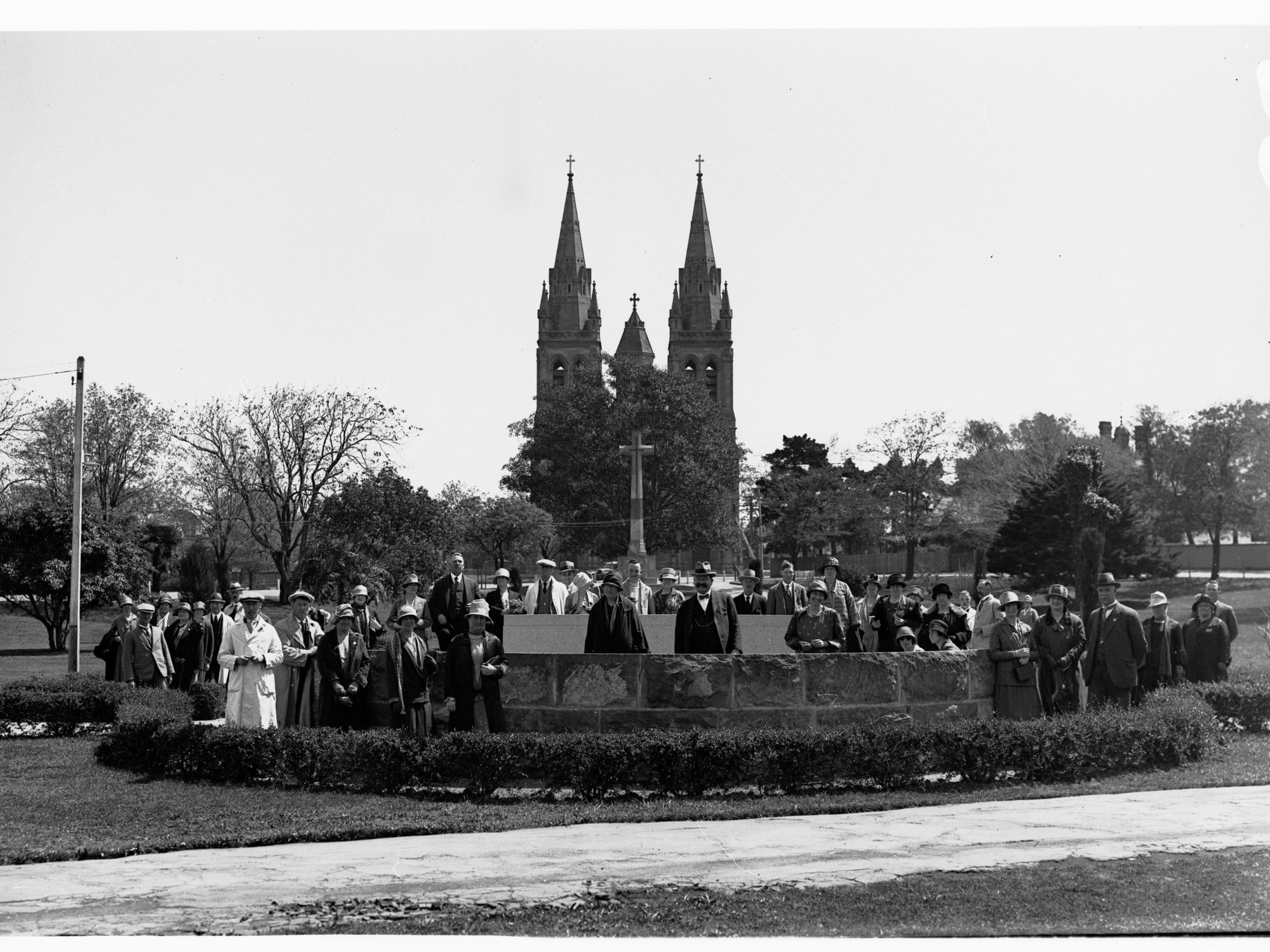 Victorian tourist party at Memorial Gardens