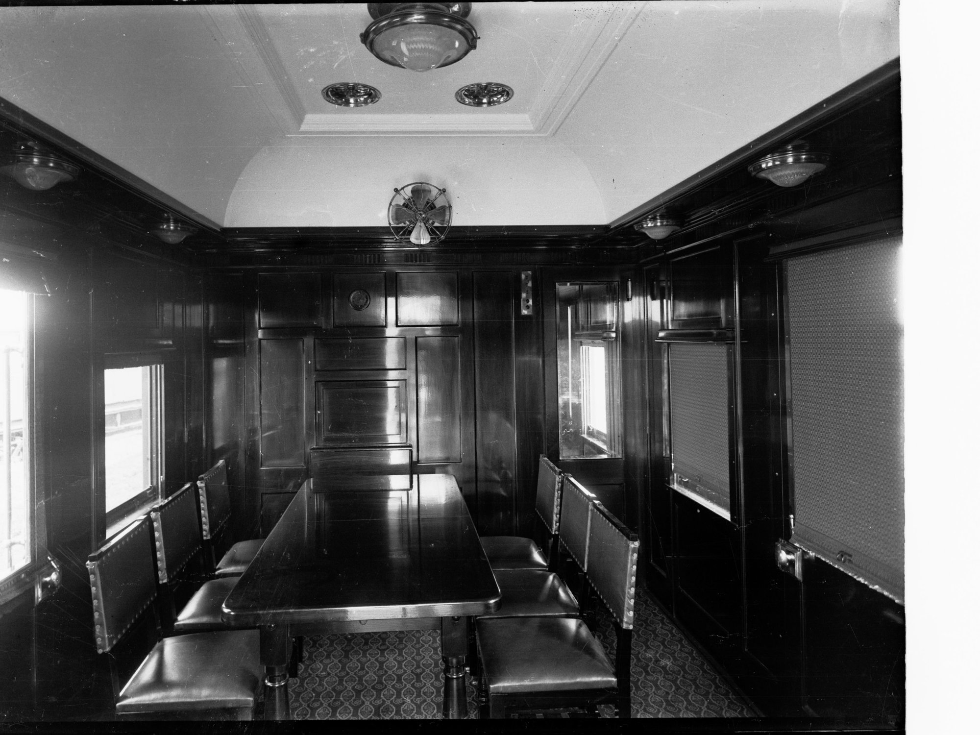 Dining room railway commissioners carriage
