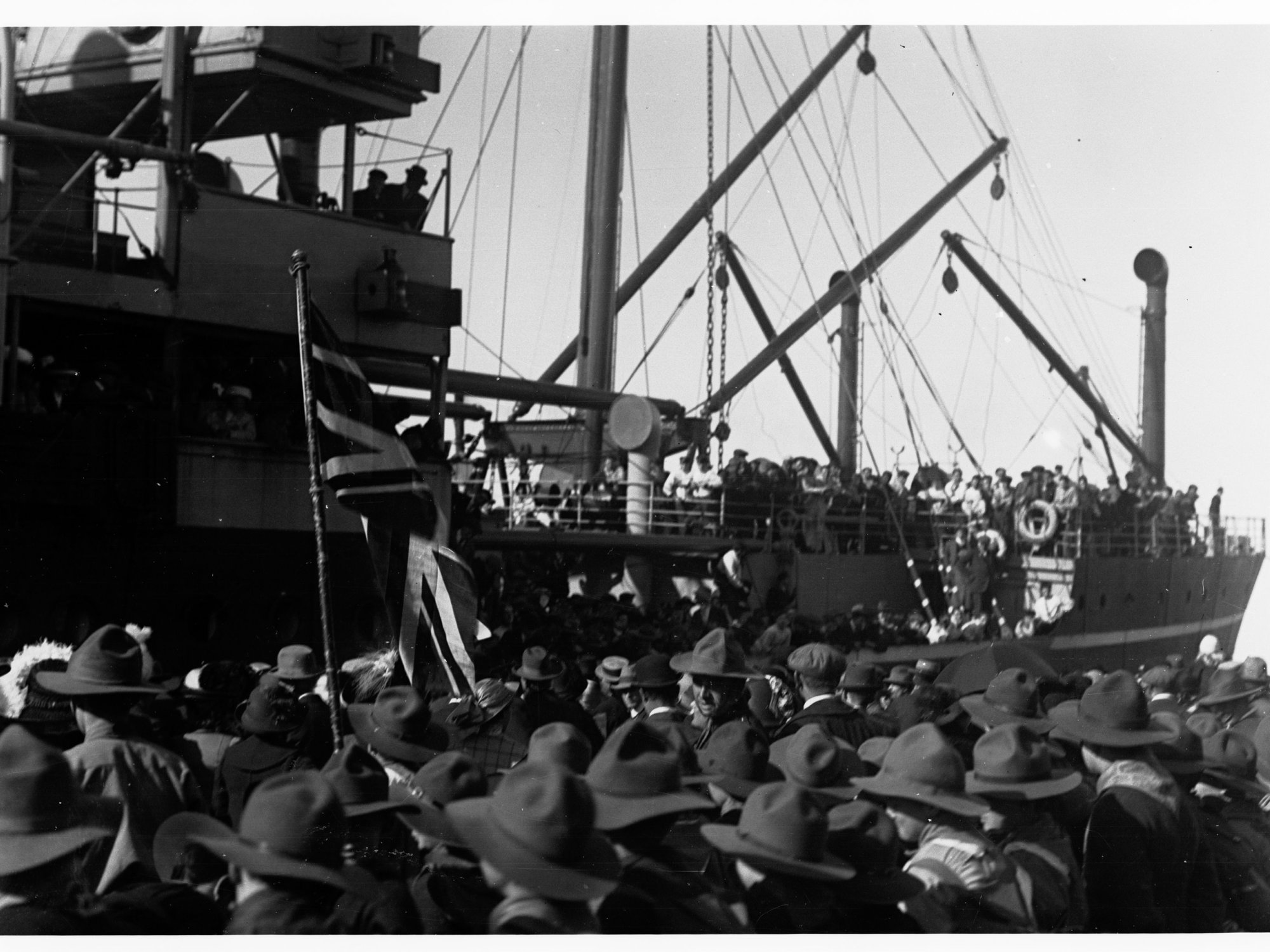Arrival of Immigrants - Outer Harbour