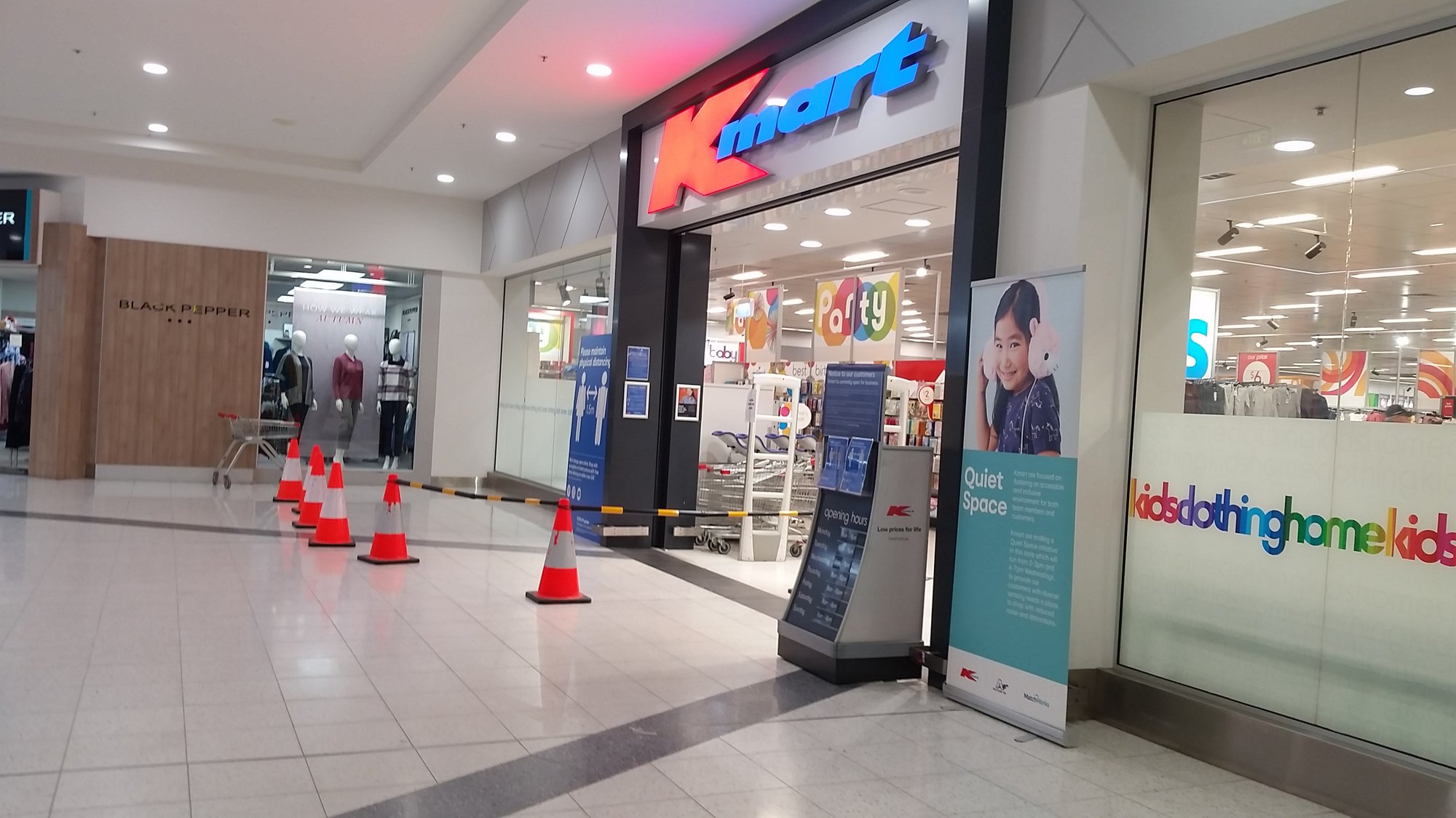 Covid-19 barrier at Mount Barker Kmart