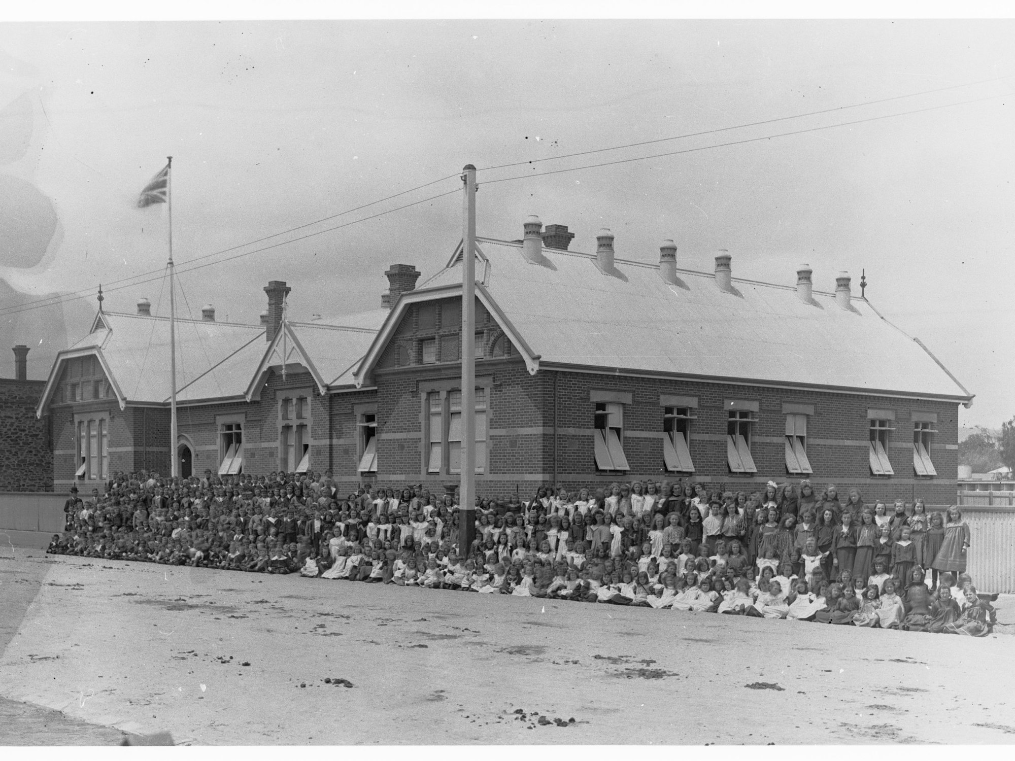 Gilles Street School, 101-119 Gilles Street, Adelaide - group of children outside the building