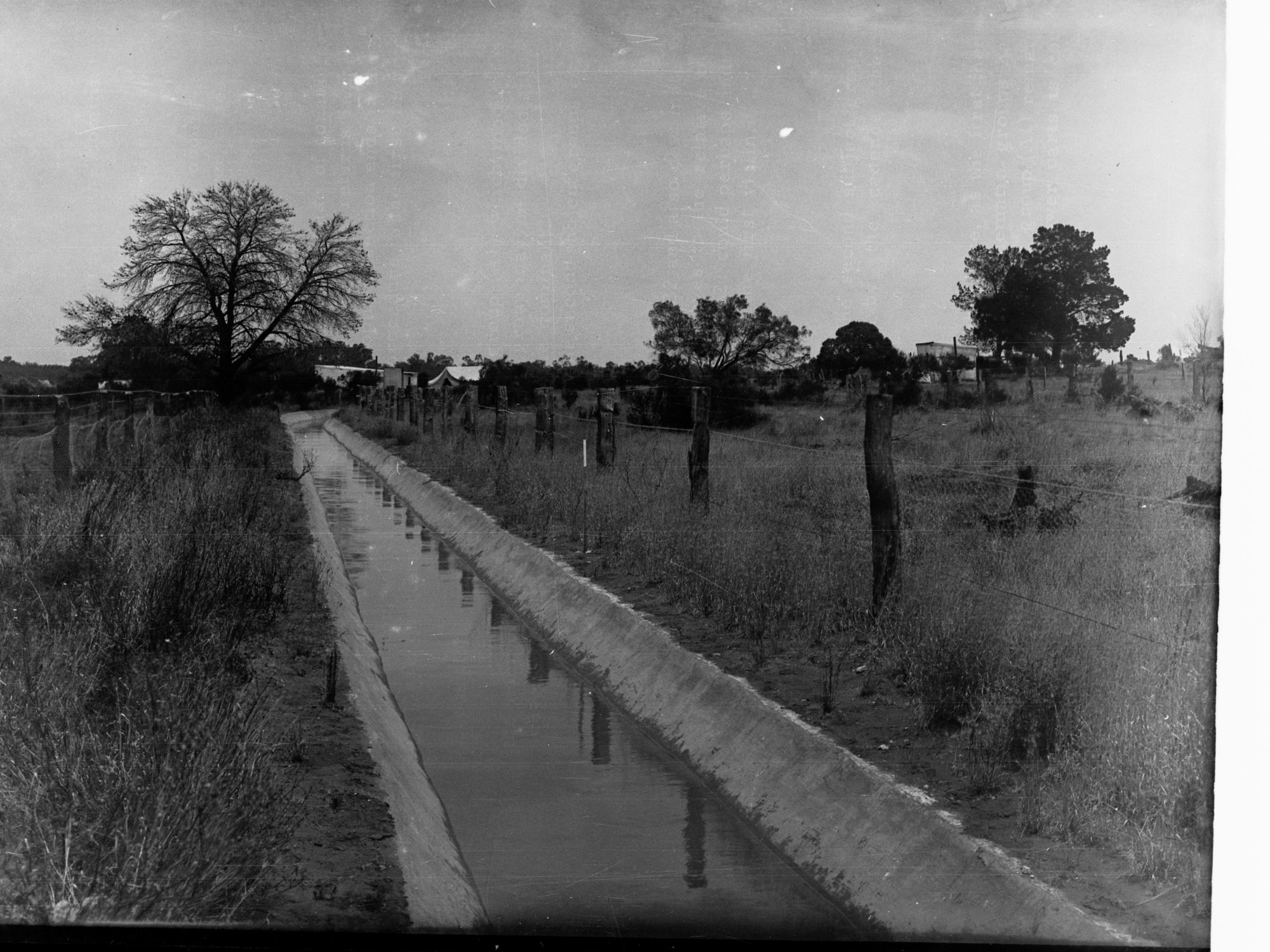 Irrigation channel - Berri