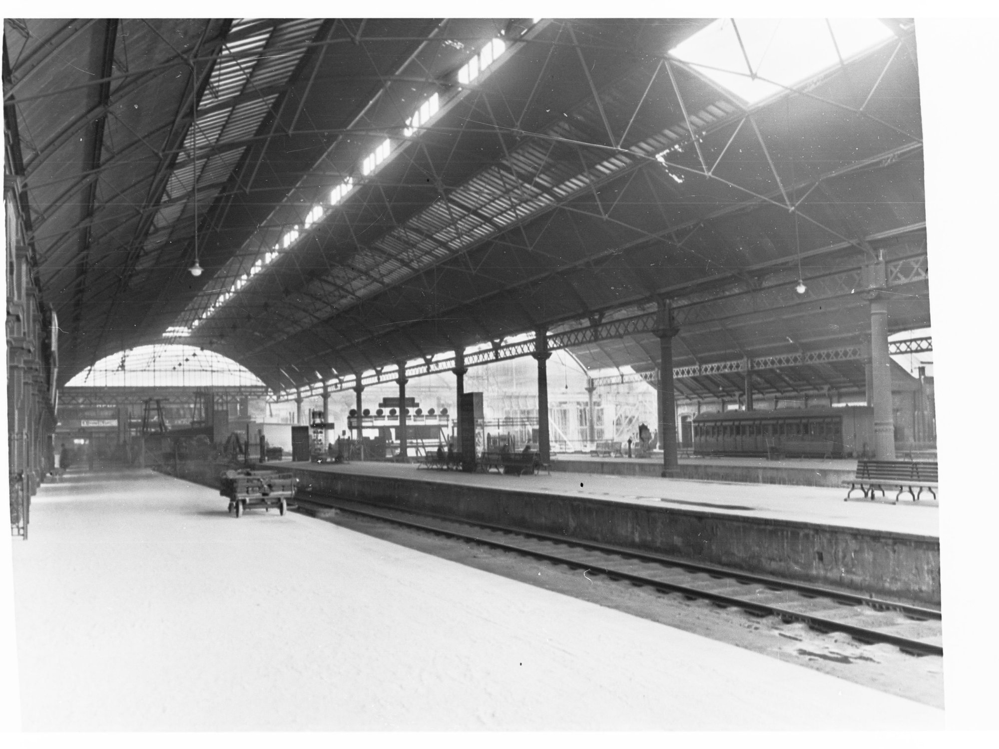 Adelaide Railway Station Platforms