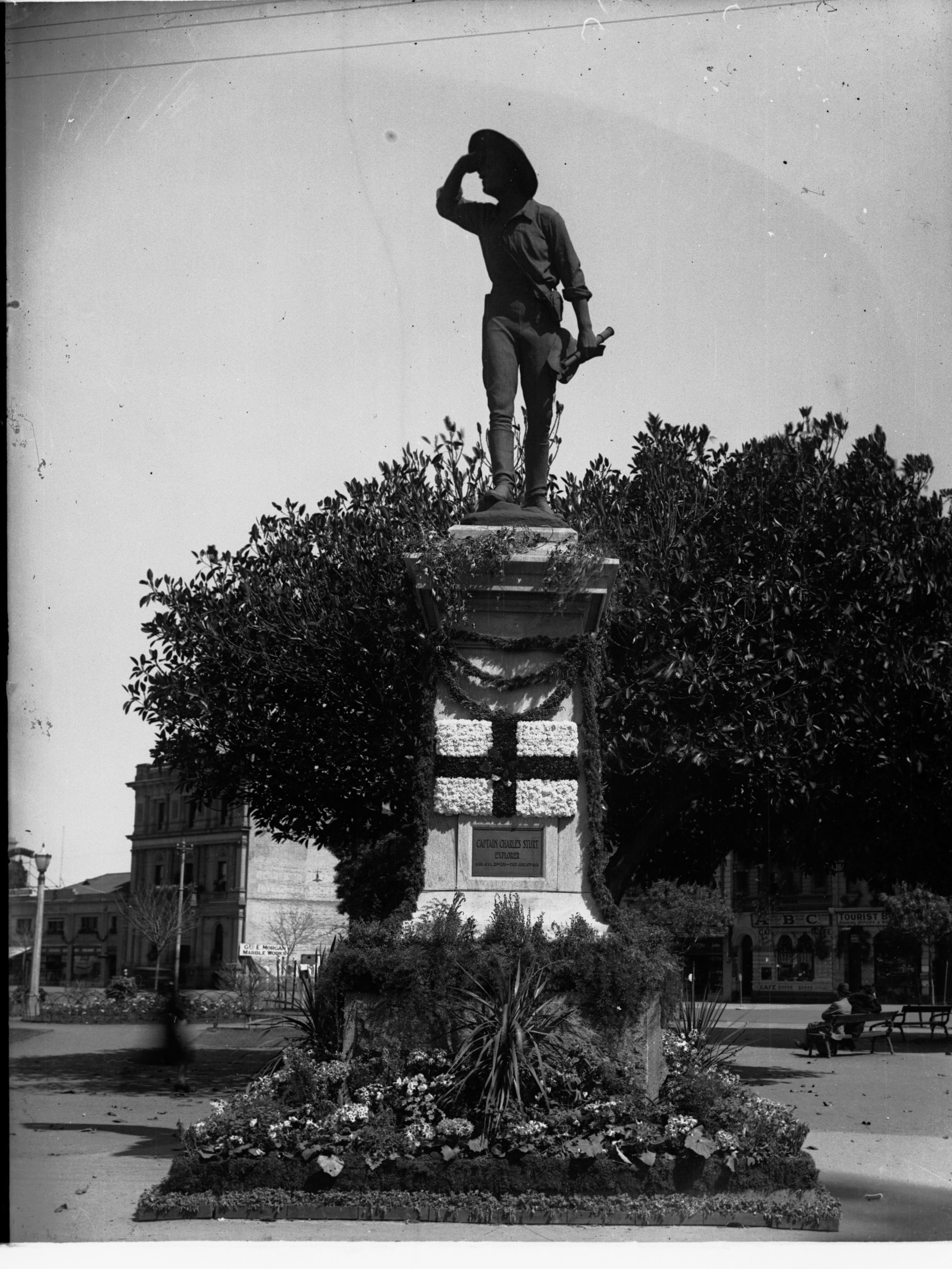 Statue of Captain Charles Sturt decorated for Adelaide centenary