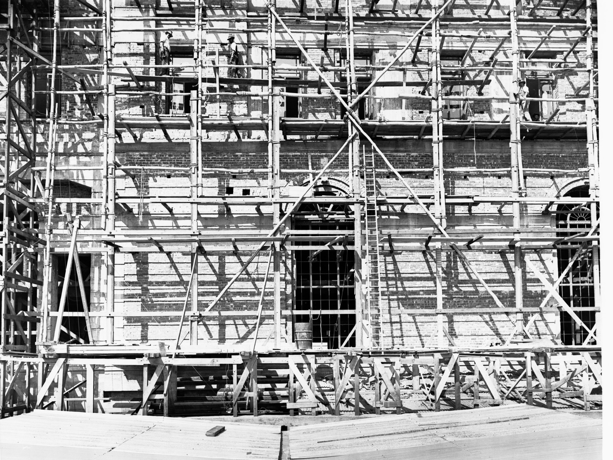 Construction of Adelaide Railway Station