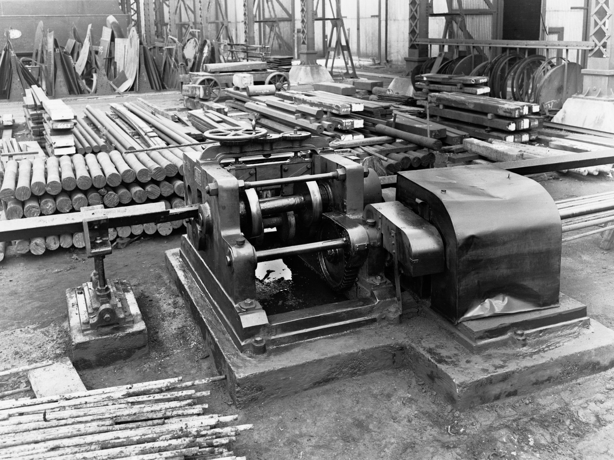 Crows Straightening Machine at Islington