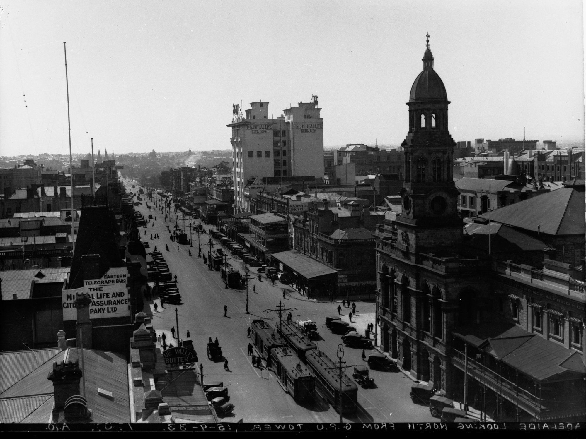 King William Street Looking North