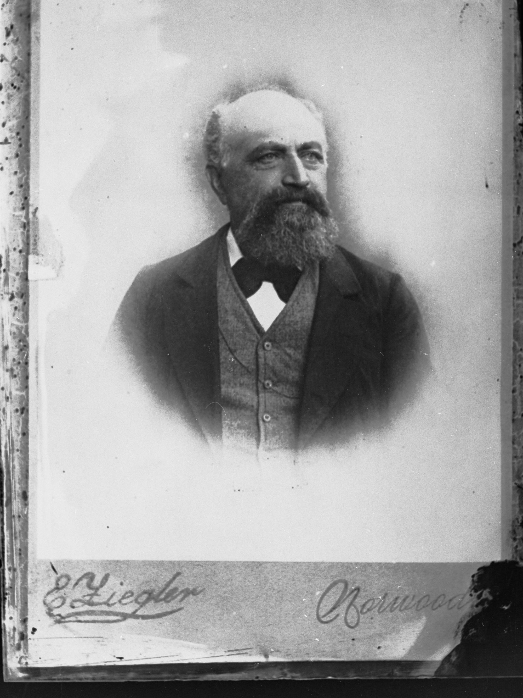 No information recorded - unidentified man - Portrait by E Fiegler