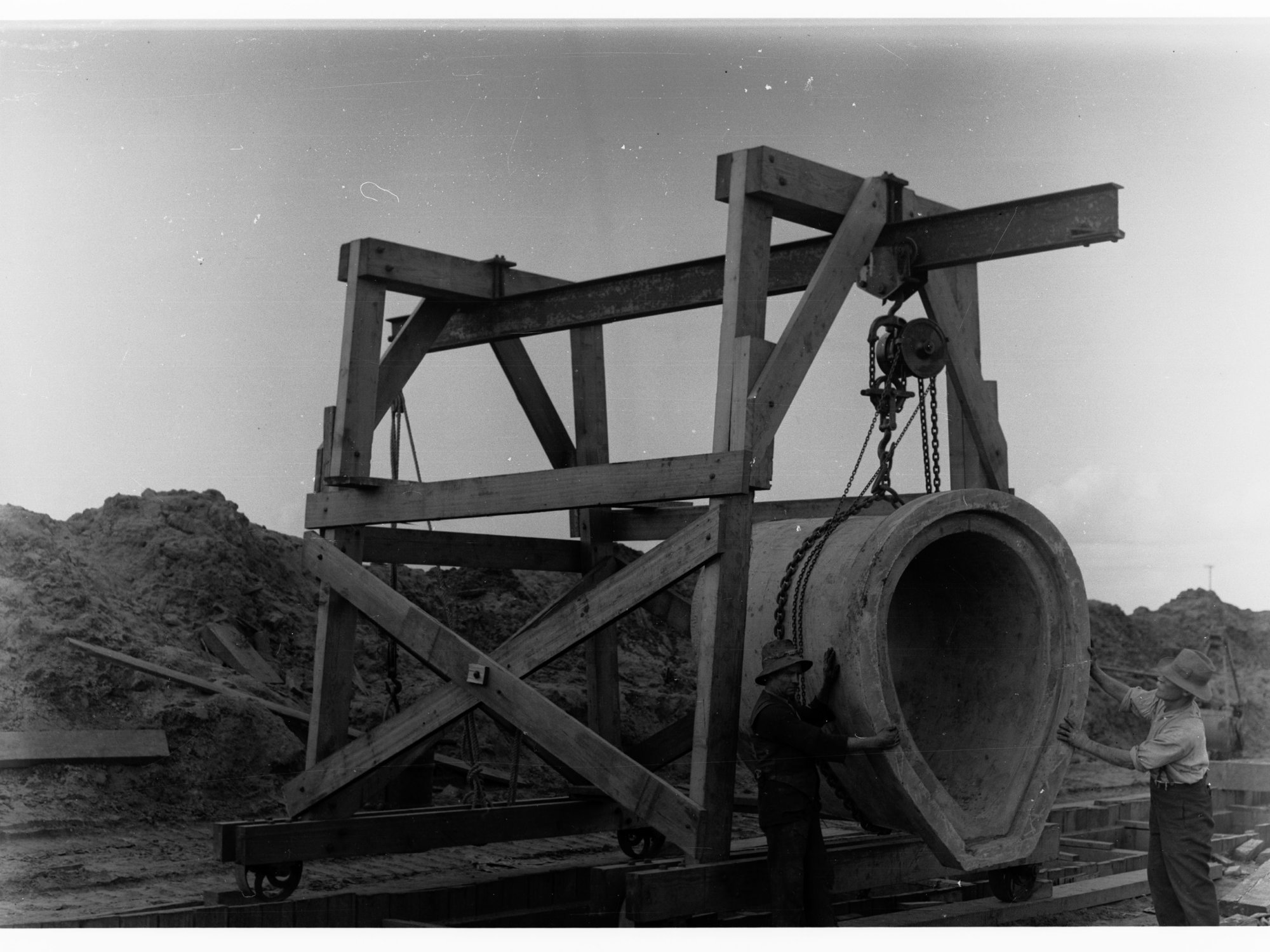 Glenelg Sewerage System showing men working