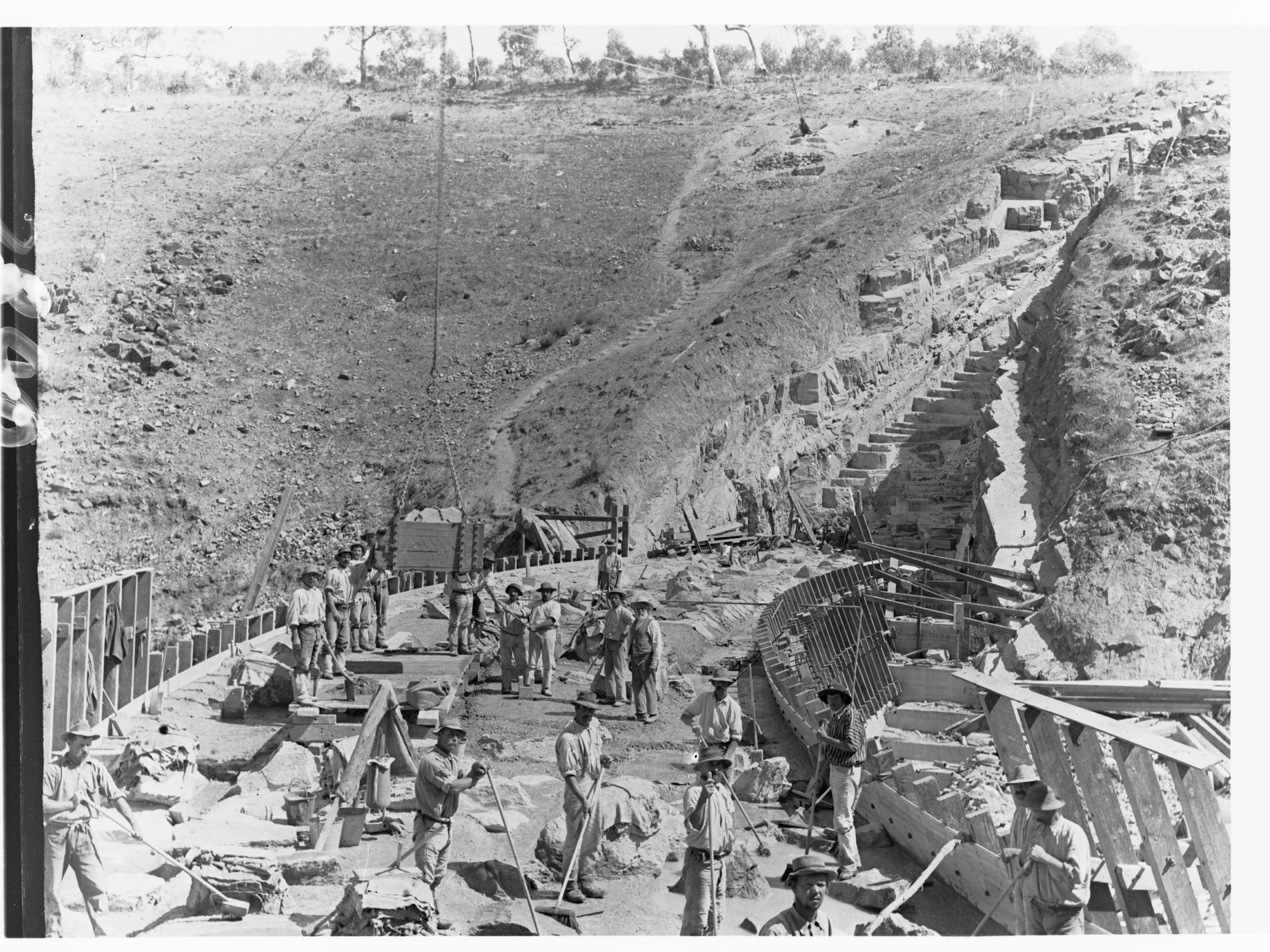 Construction of Barossa Resevoir Wall