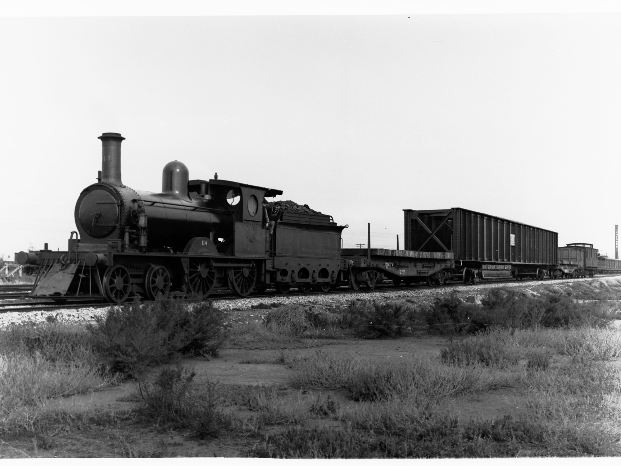 Transporting girder for bridge over Light River