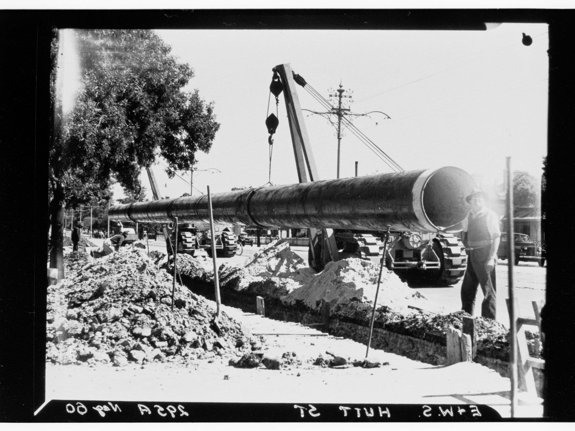 Workers on E&amp;WS pipeline