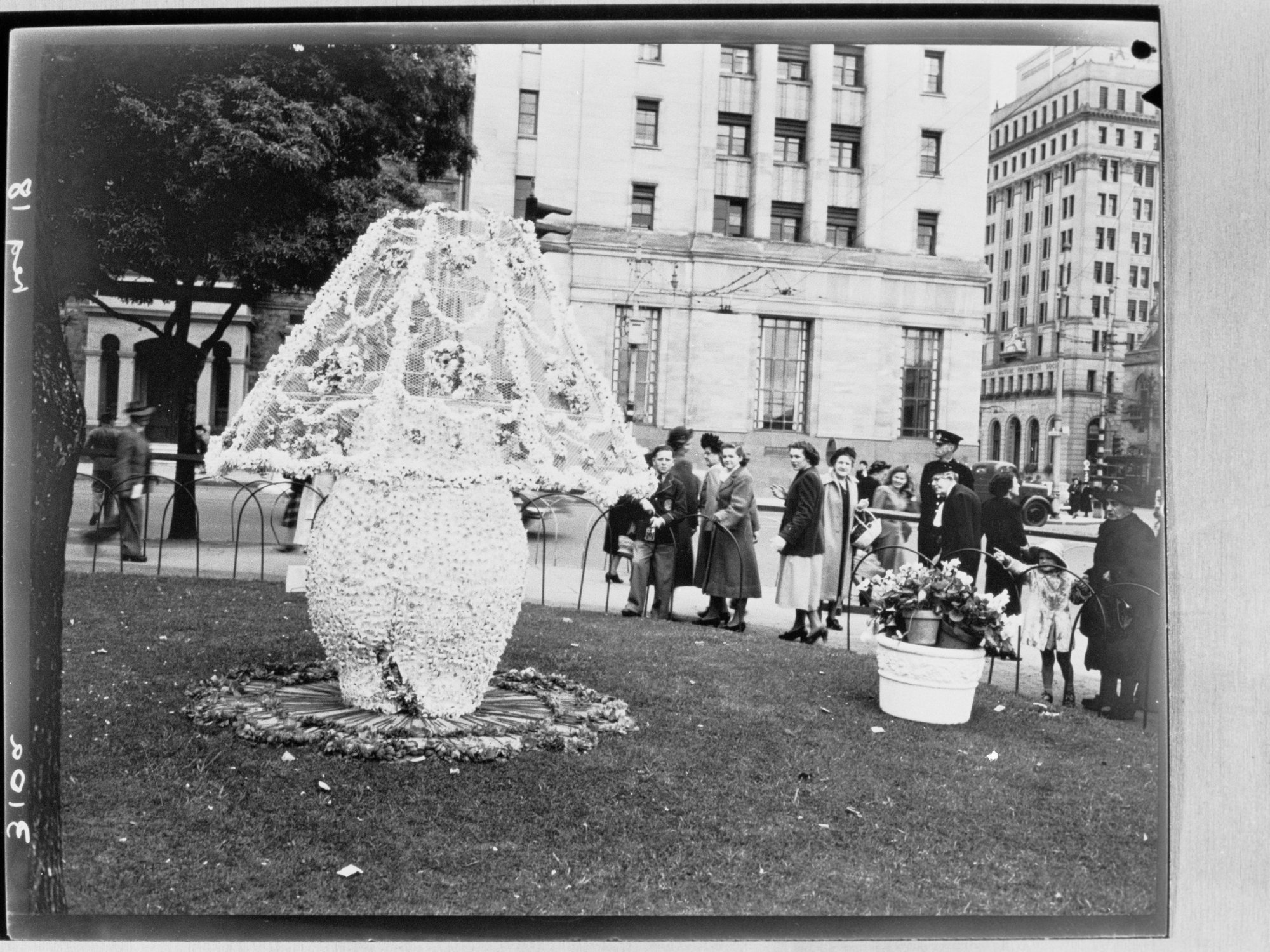National Flower Day Festival held in Adelaide on the 21st September 1949