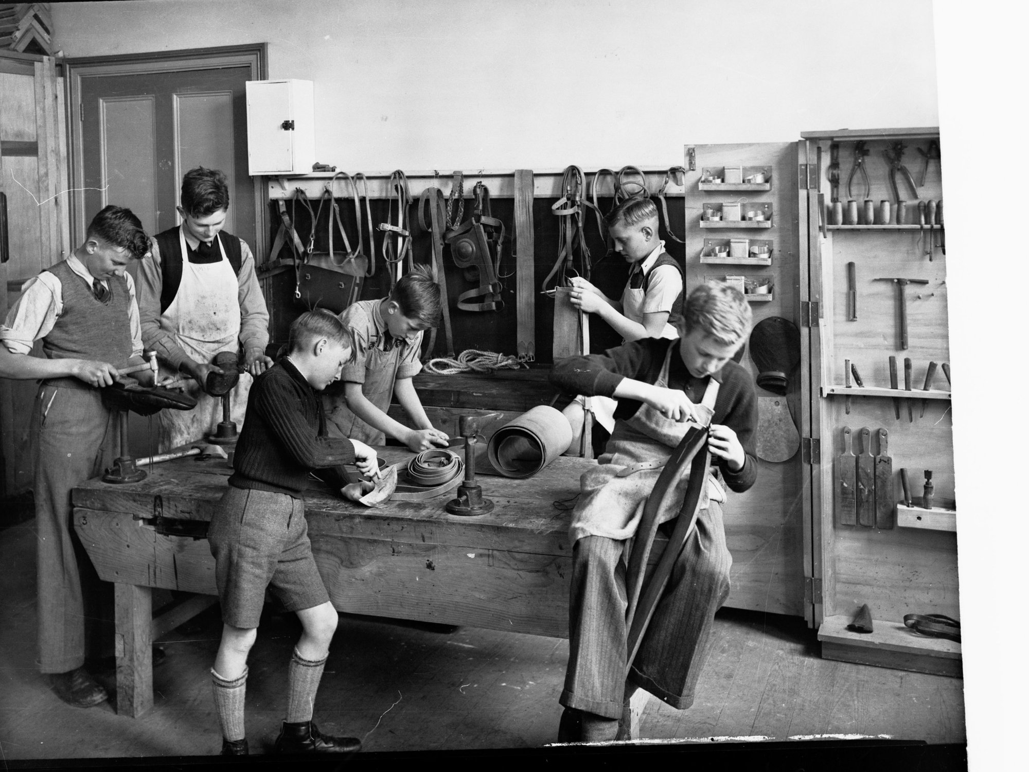 Oakbank Area School Leather Work Class