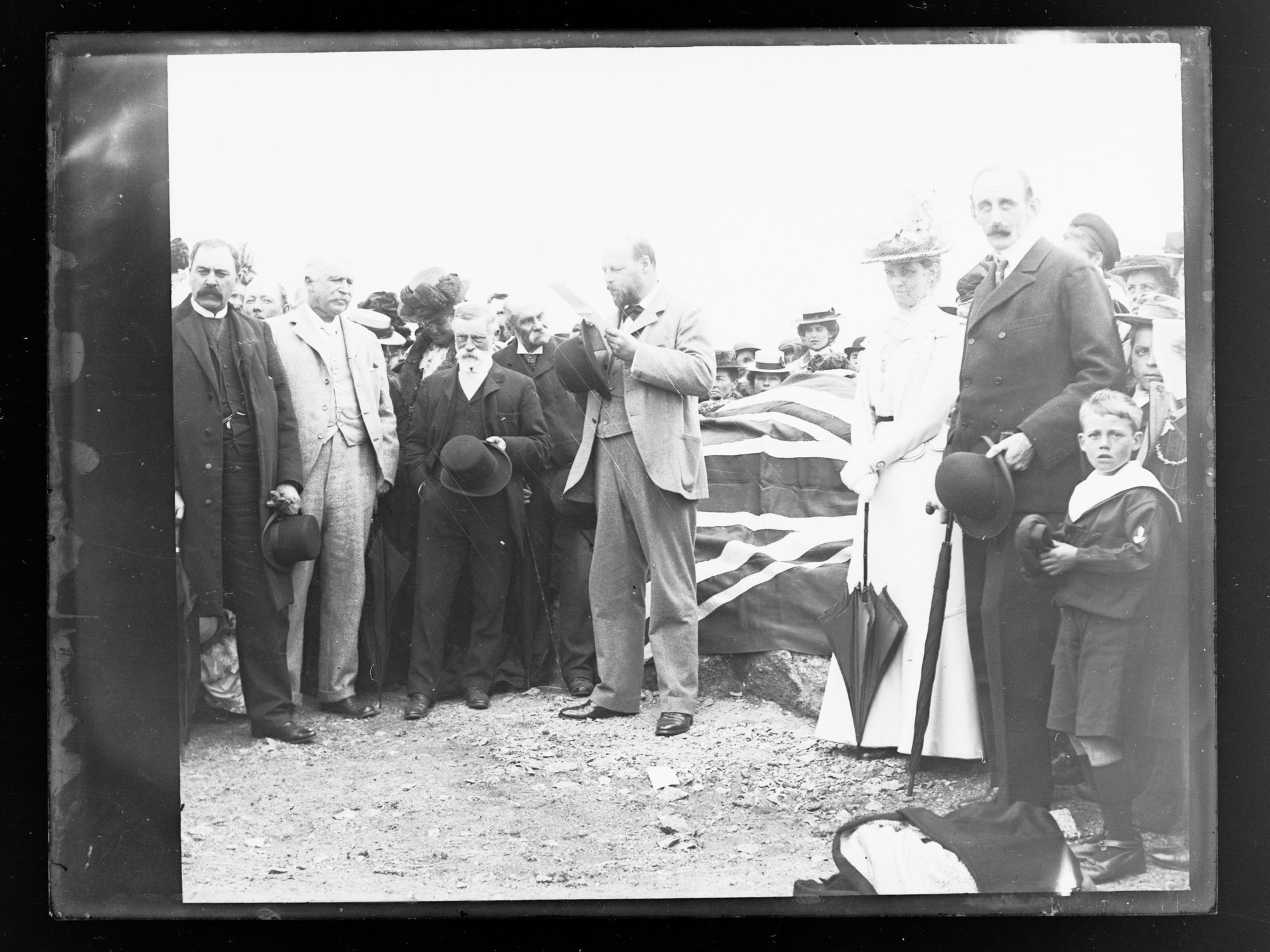 Unveiling of the Plaque commemorating the meeting between Matthew Flinders and Nicolas Baudin - the Bluff, Encounter Bay.  Plaque unveiled by the Governor, Lord Tennyson