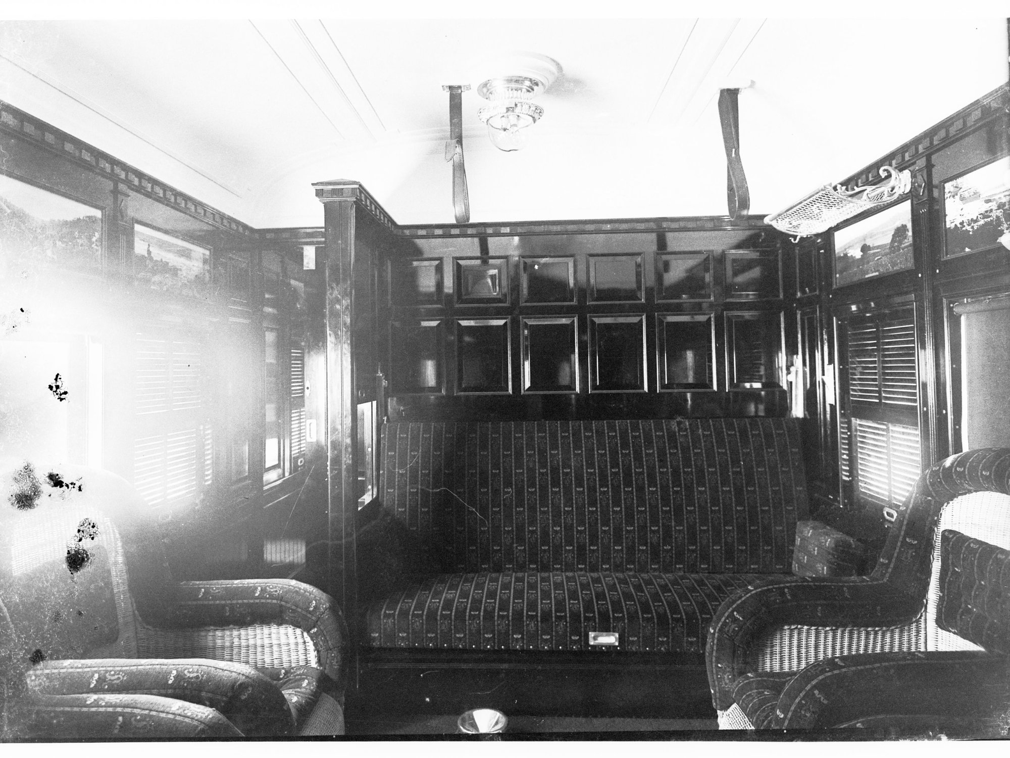 Interior view of a smoking compartment, sleeping car, 3ft 6in gauge - Parliamentary Reports, 1916, Railway Commissioner's Report
