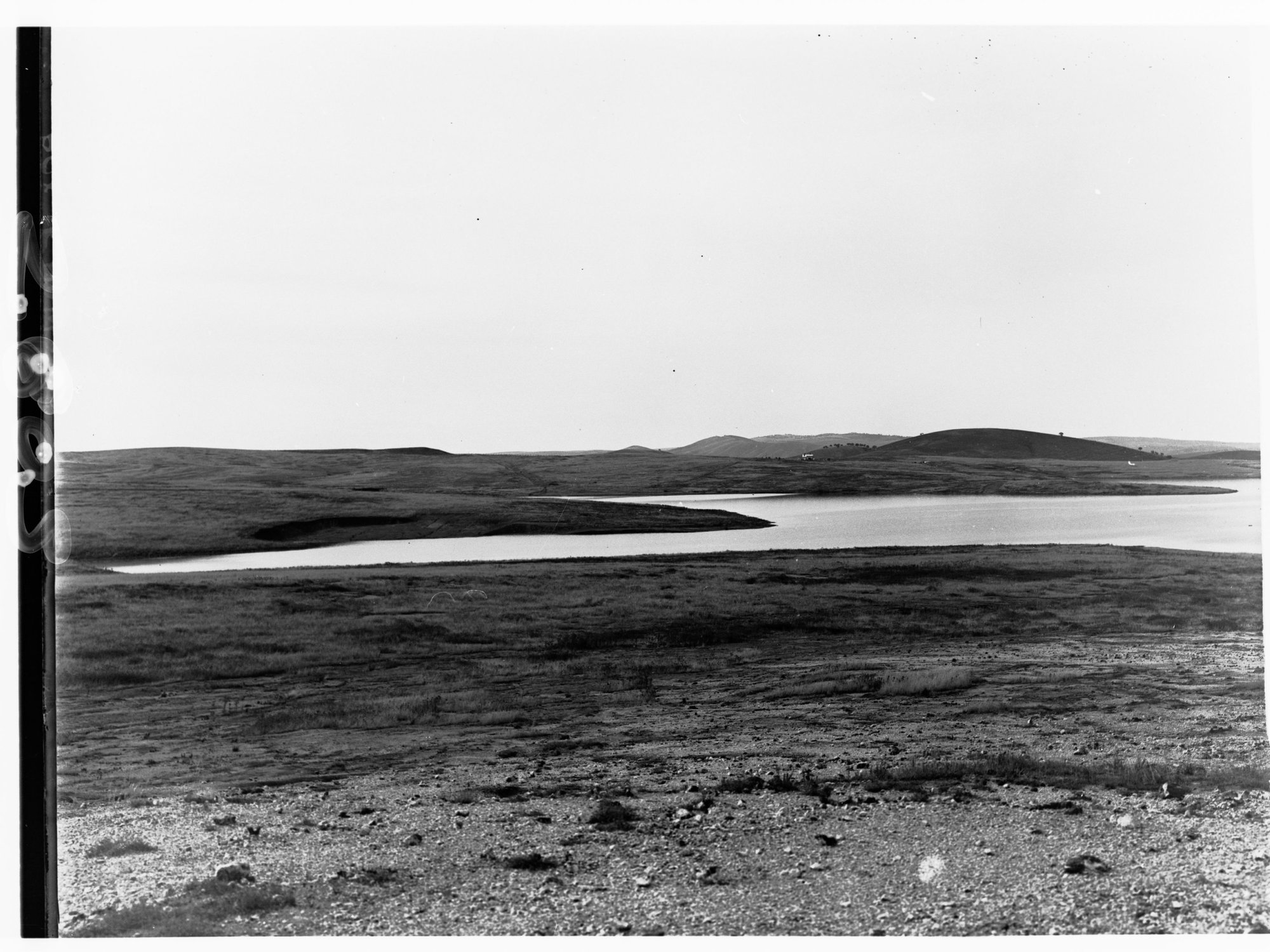 Bundaleer Reservoir - view looking south