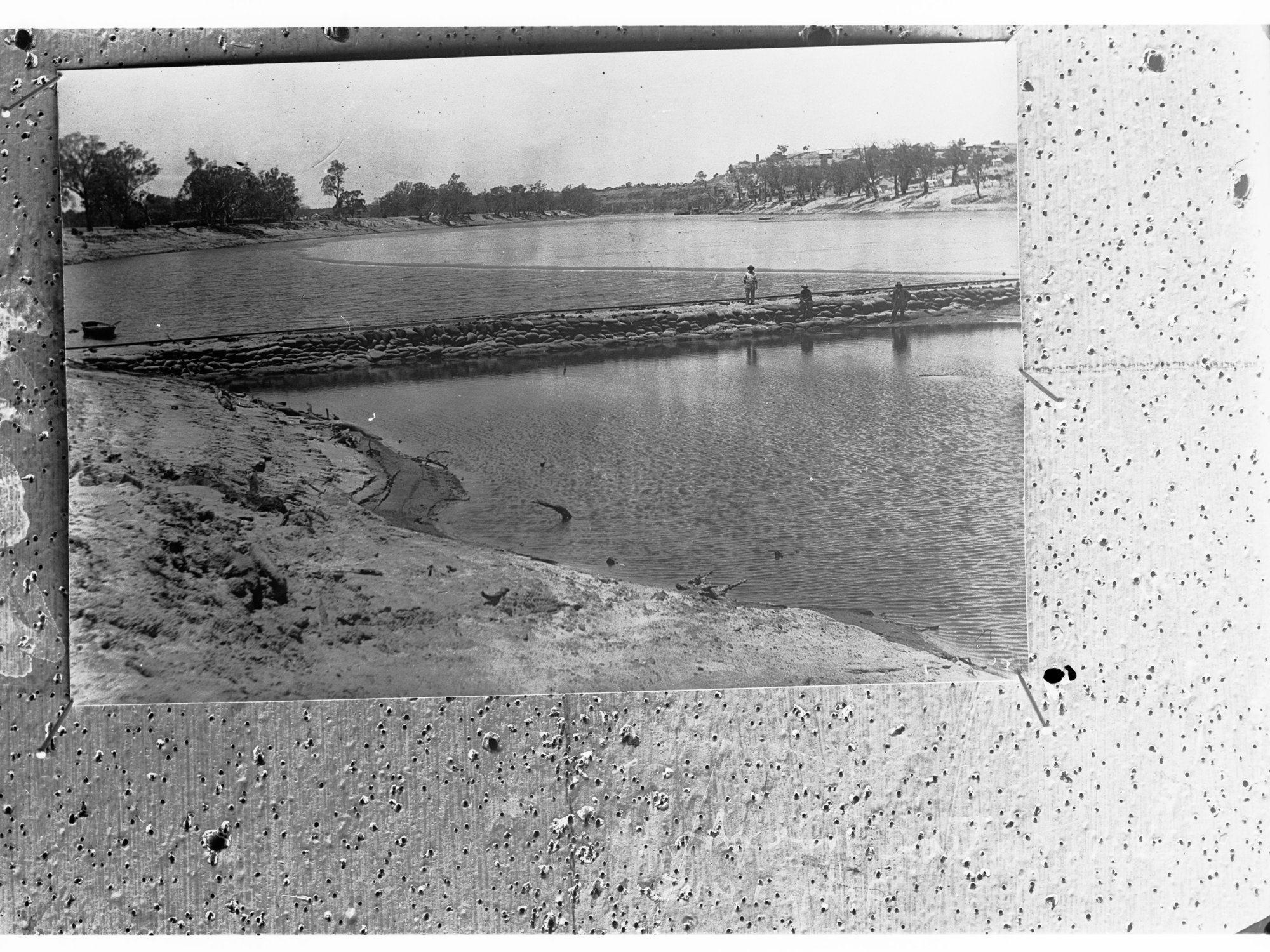 Dam made with sandbags - Irrigation Department