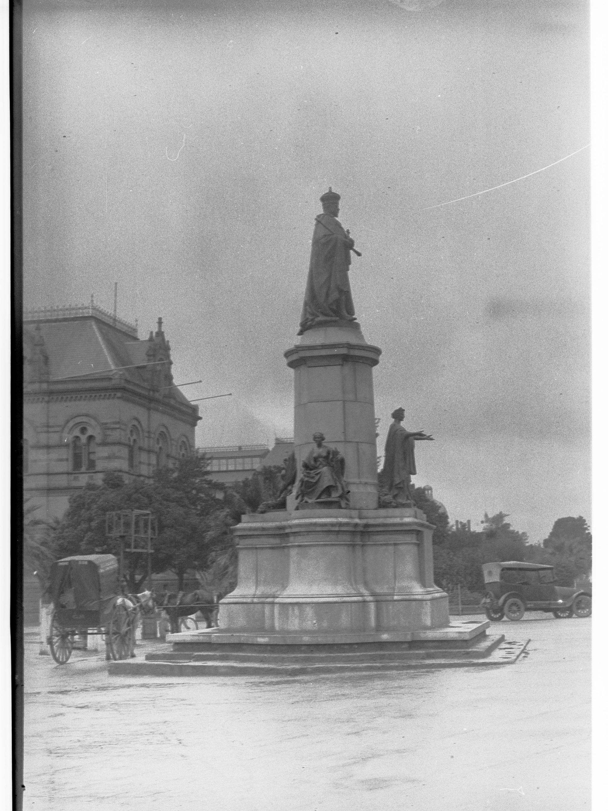 Statue of Edward VII on North Terrace