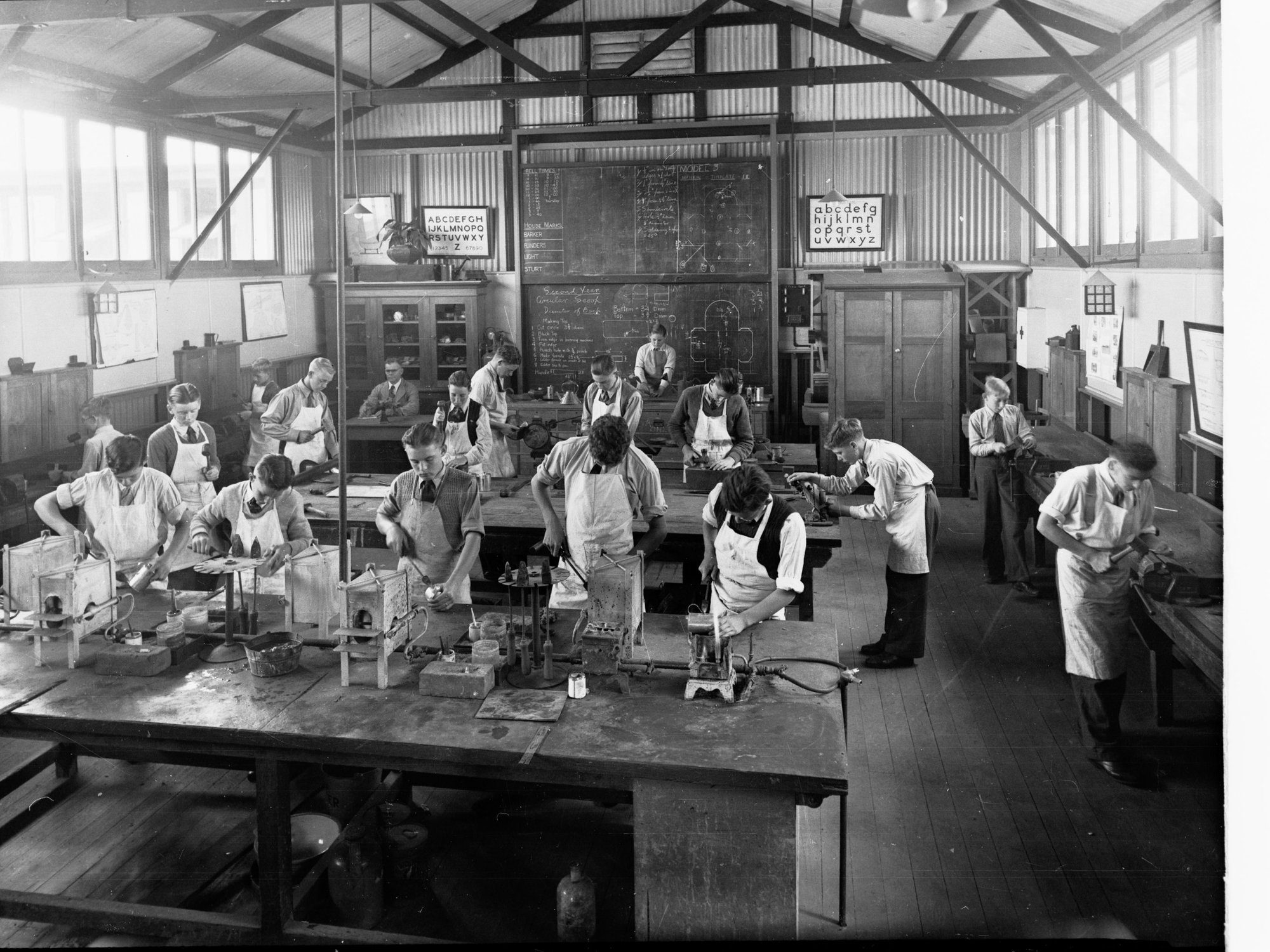 Metal workshop at Goodwood Boys Technical School, c1945
