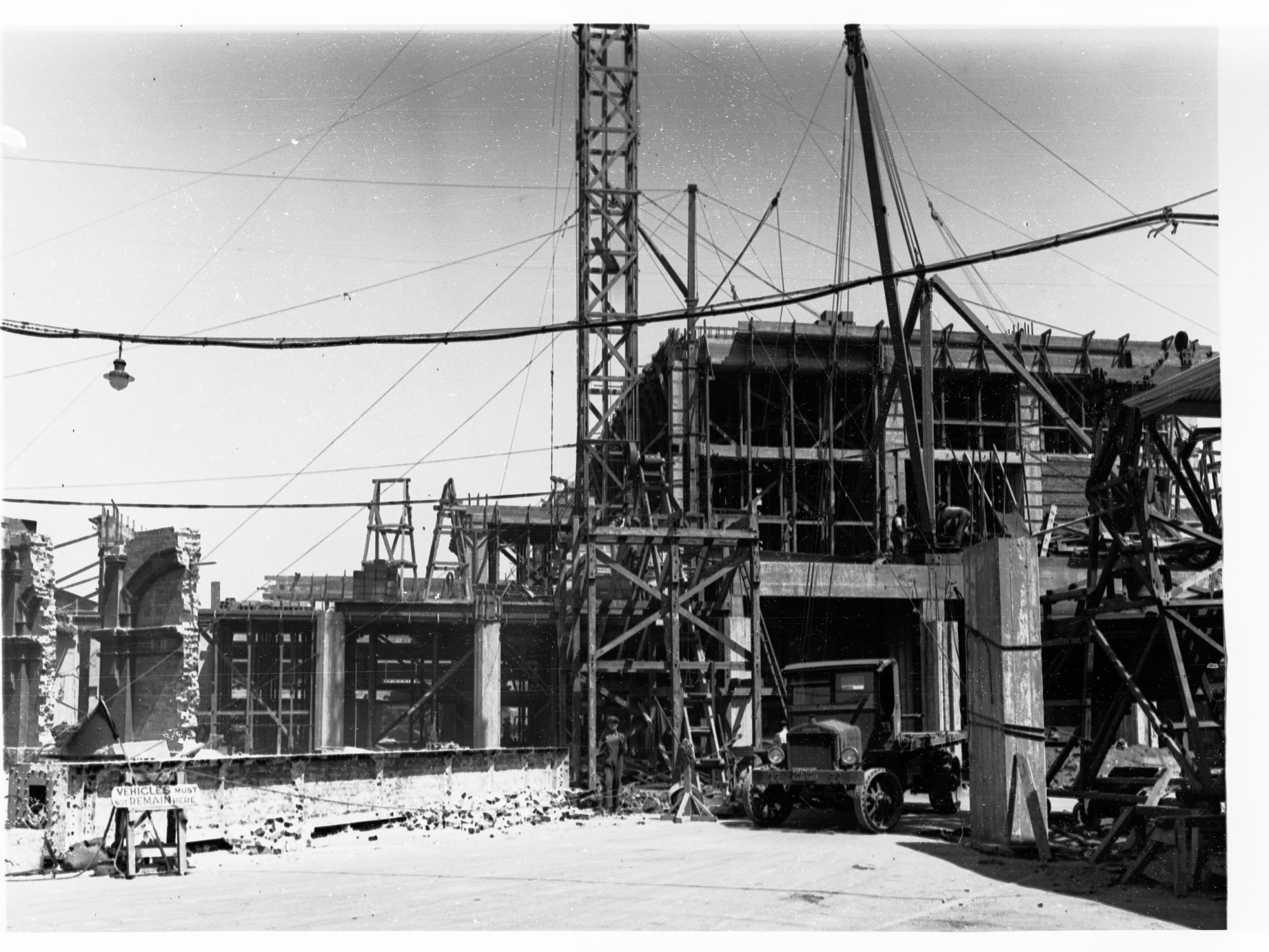 Construction of Adelaide Railway Station