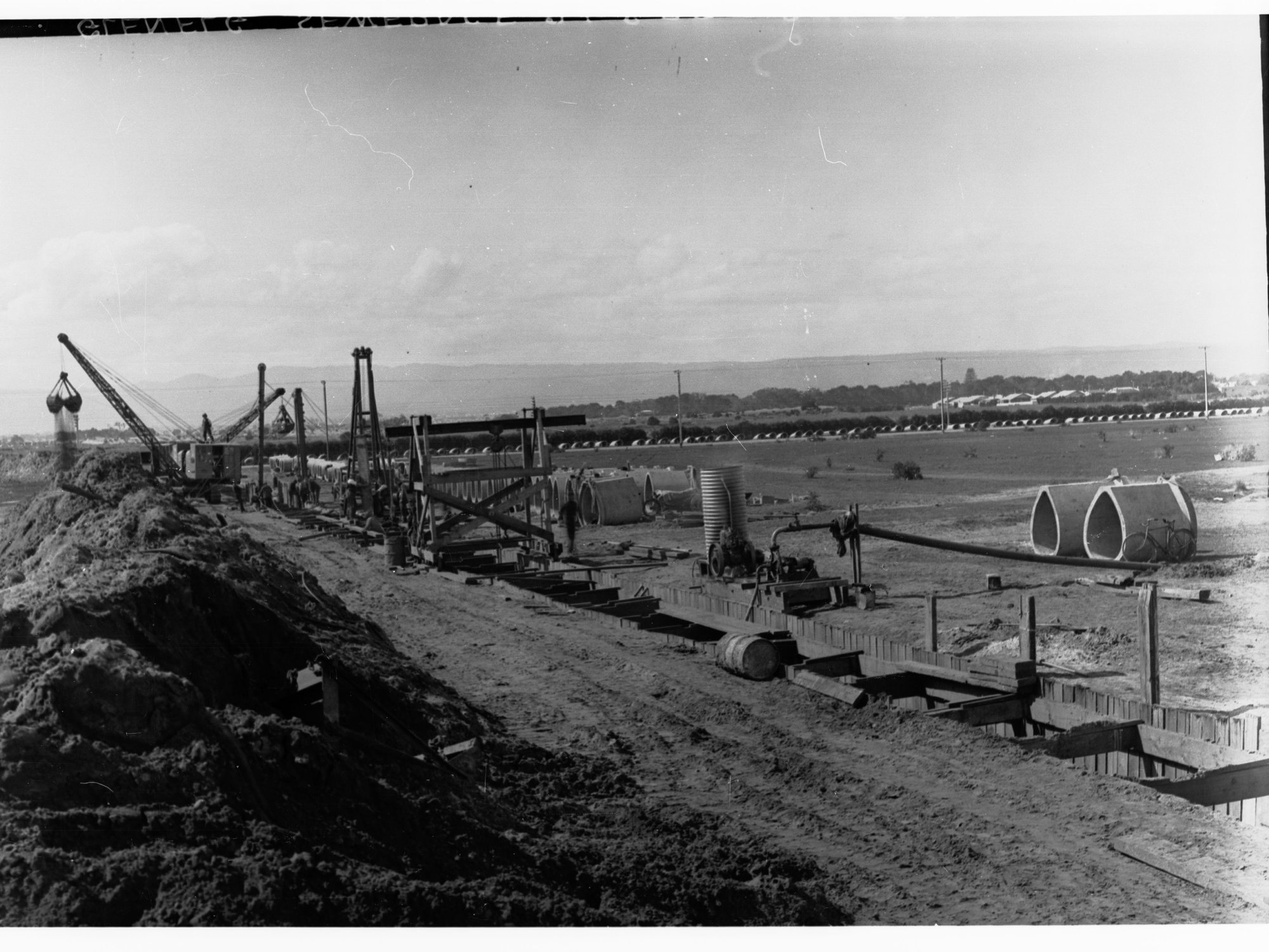Glenelg Sewerage showing men working